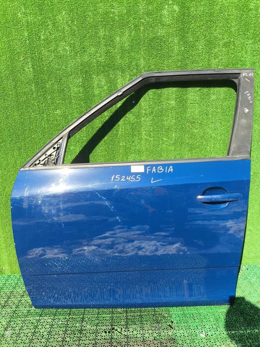 Дверь SKODA FABIA 2 2007- передняя левая синяя б/у
