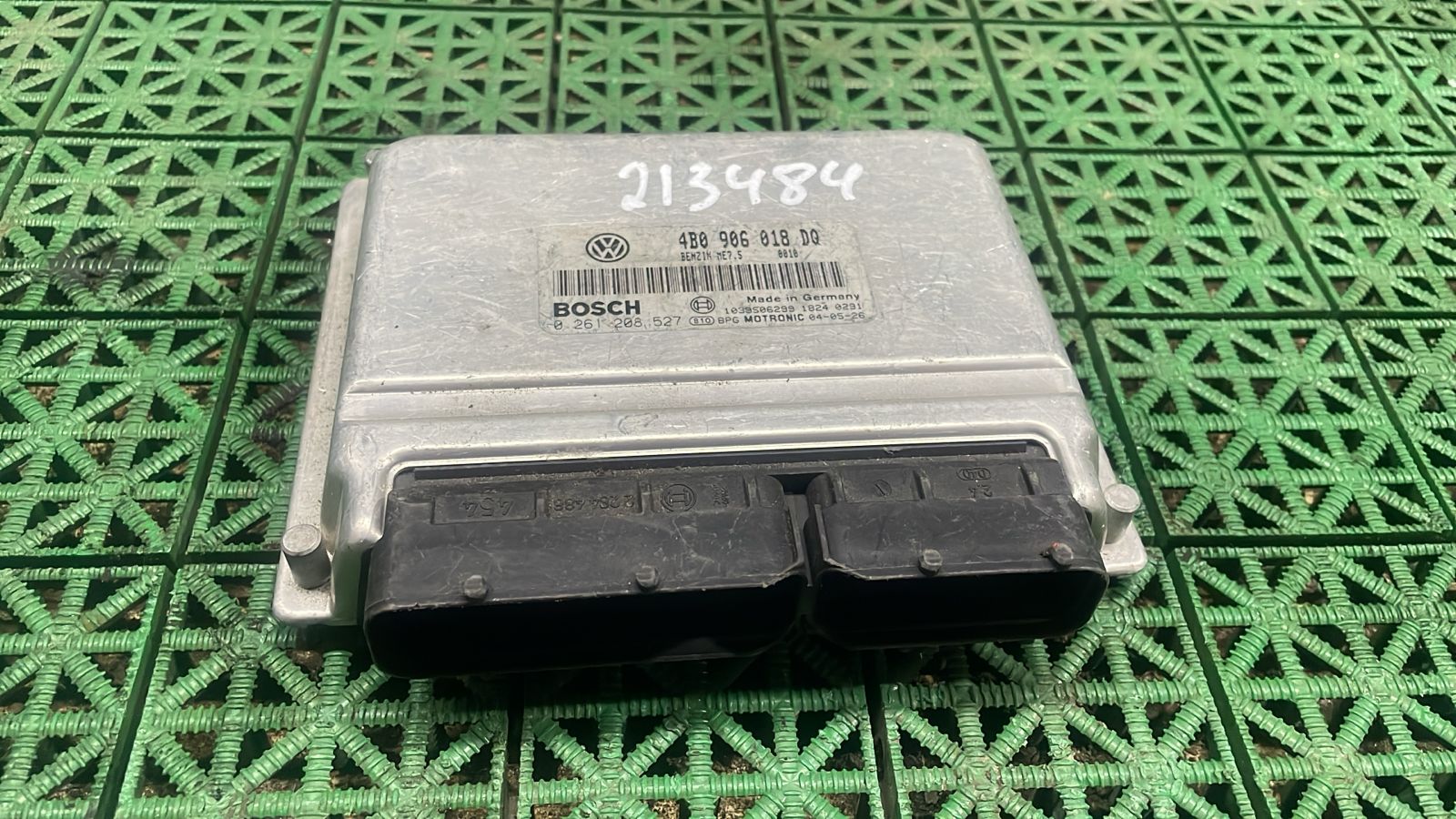 Блок управления двигателя ДВС ЭБУ VOLKSWAGEN PASSAT B5+ AWM 2001- Б/У