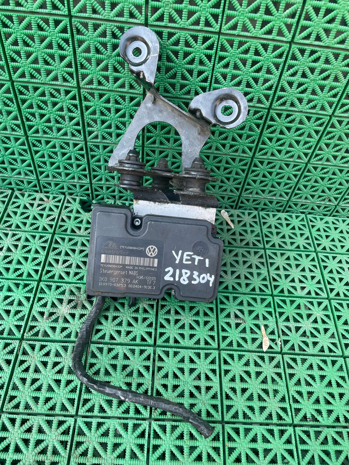 Блок ABS AUDI, SKODA, VOLKSWAGEN 1K0907379AK 2011- б/у