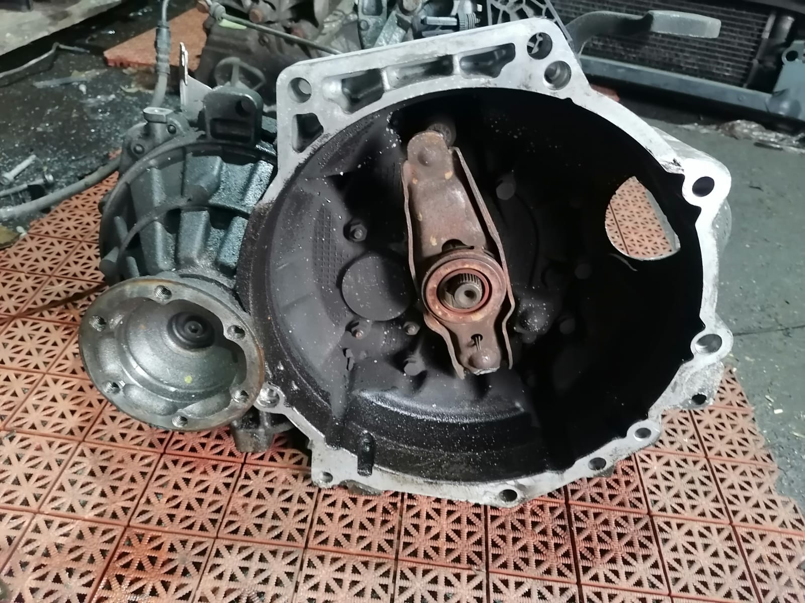 МКПП 6 ступенчатая механическая коробка передач AUDI A3, SKODA OCTAVIA 1Z, VOLKSWAGEN GOLF 5, PASSAT B6/B7/CC NMY 2008- б/у