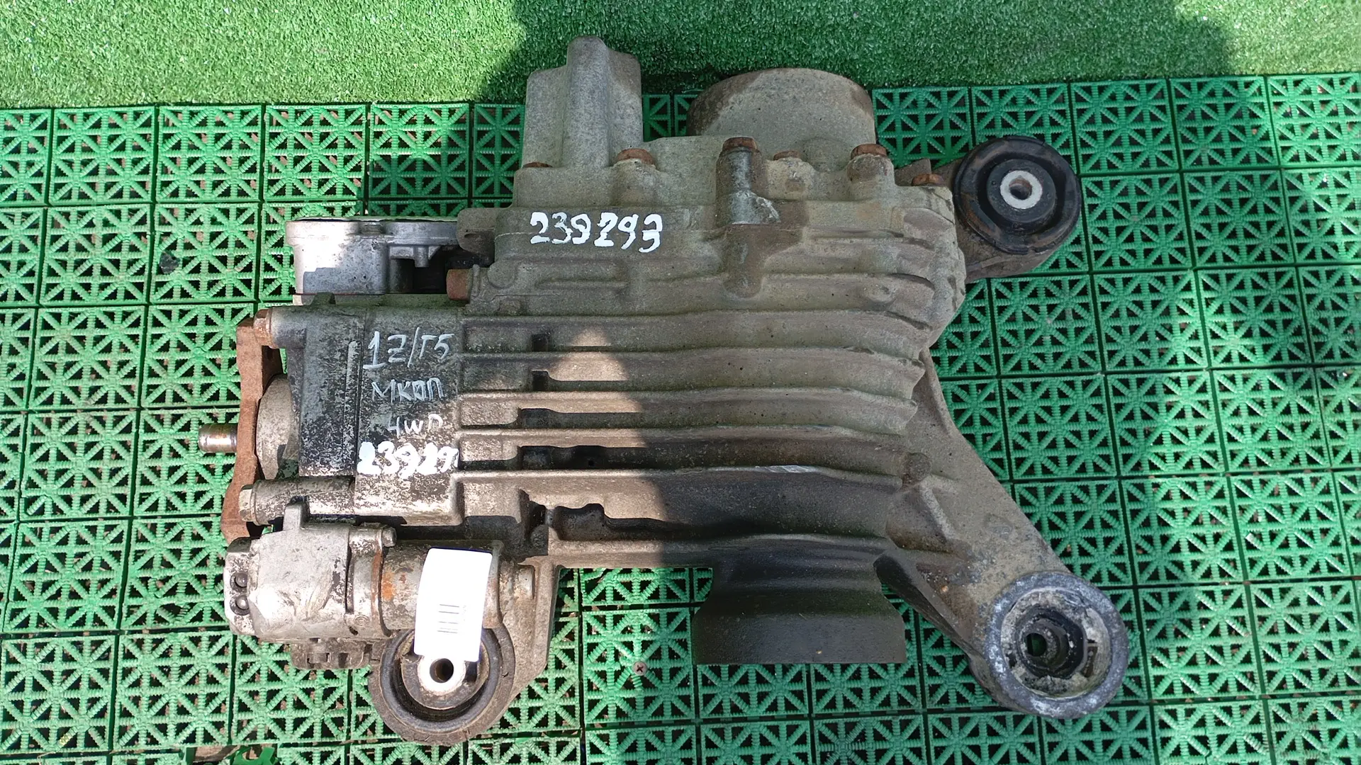 Редуктор заднего моста AUDI A3, SKODA OCTAVIA 1Z, YETI, VOLKSWAGEN GOLF 5/5+/6 2,0 2008- МКПП 4WD полный привод б/у