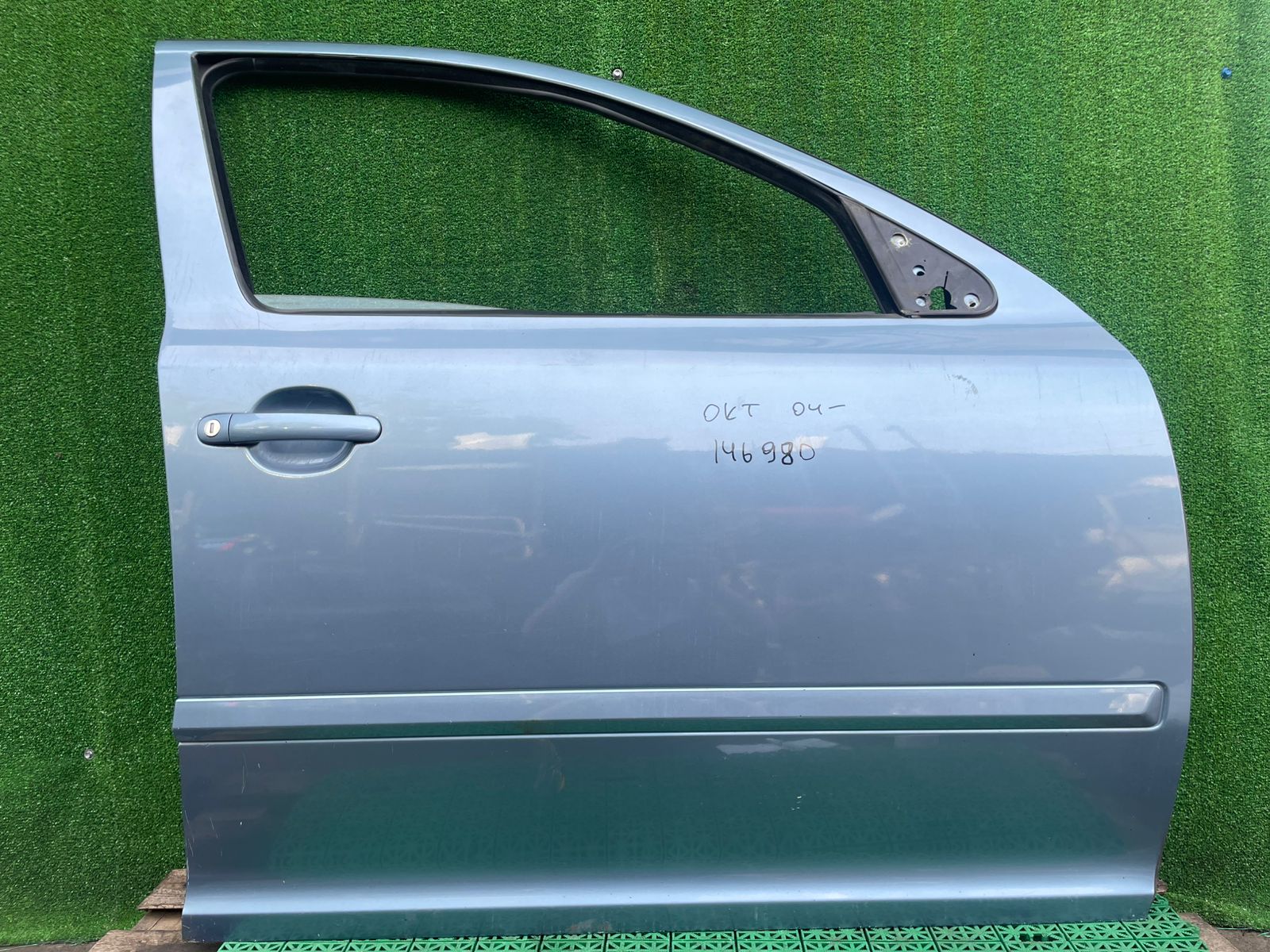Дверь SKODA OCTAVIA 1Z 2004- передняя правая голубая б/у