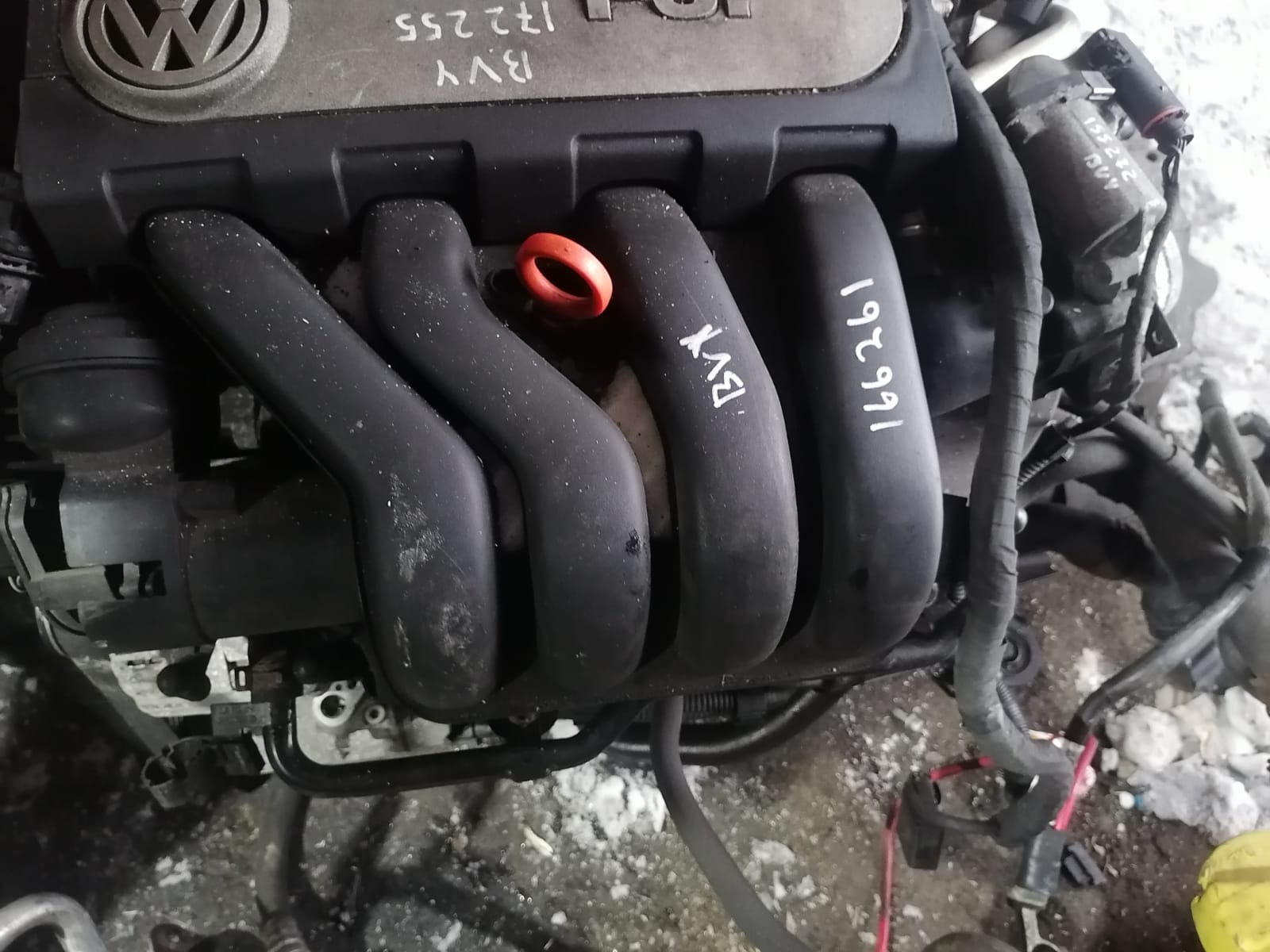 Коллектор впускной AUDI A3, SKODA OCTAVIA 1Z, VOLKSWAGEN GOLF 5, JETTA 5, PASSAT 6 2,0 BVY 2004- б/у