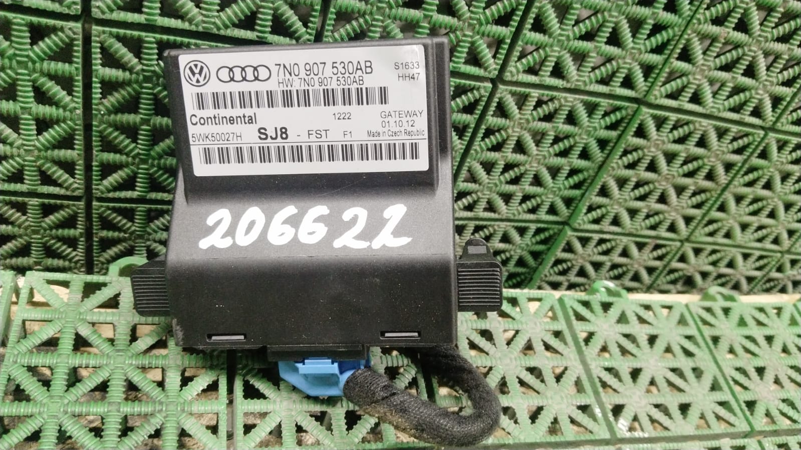 Блок диагностический интерфейс шин данных AUDI A3, SKODA OCTAVIA 1Z, VOLKSWAGEN GOLF 6/5+, JETTA 5/6, CADDY, TOURAN 2007- б/у
