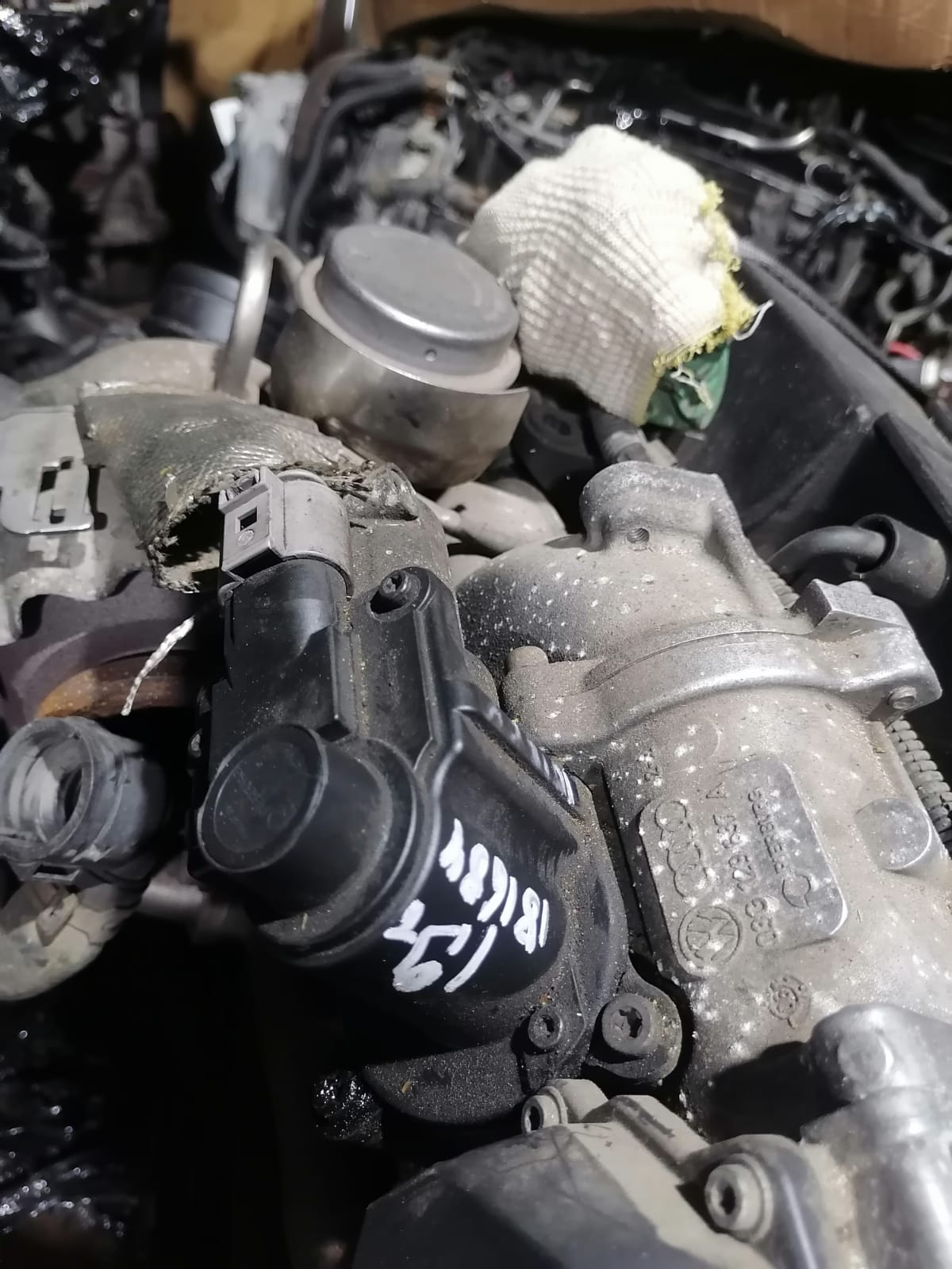 Клапан рециркуляции выхлопных газов AUDI A3, SKODA OCTAVIA 1Z, VOLKSWAGEN GOLF 5/5+, JETTA 5, PASSAT B6 1,9 BLS 2004- б/у