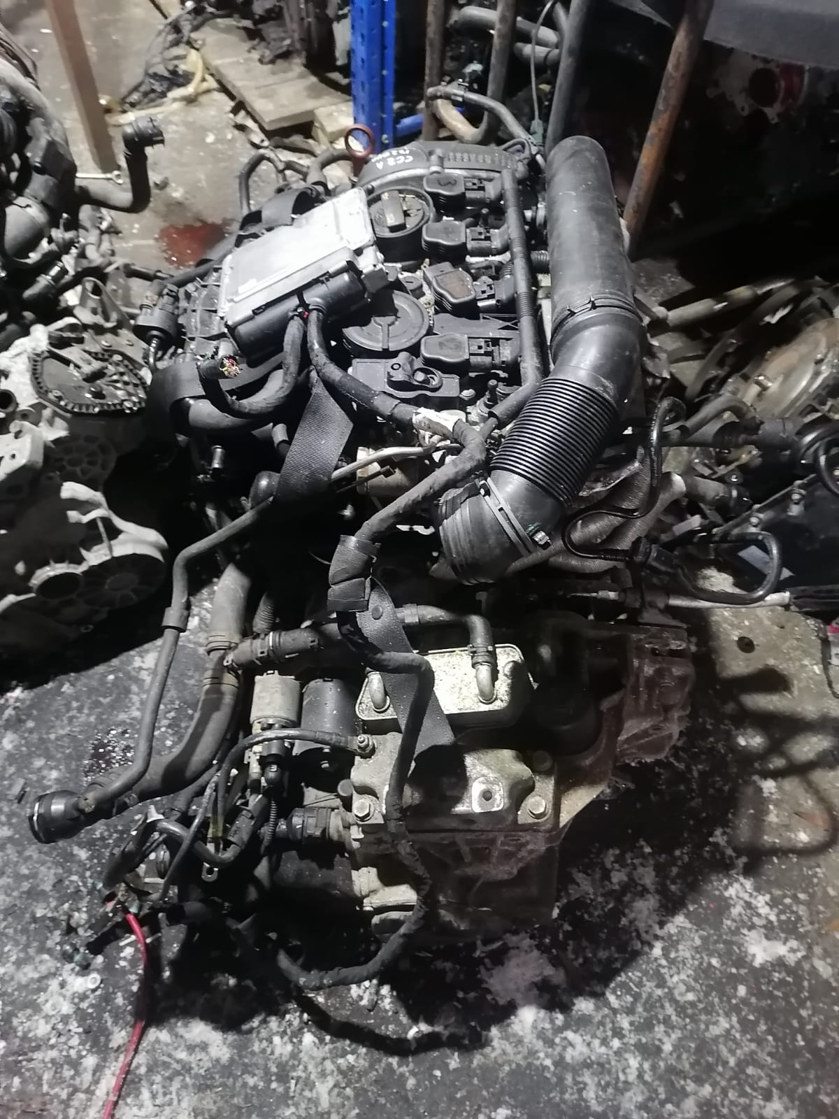 Кронштейн генератора и компрессора AUDI A3, SKODA OCTAVIA 1Z, VOLKSWAGEN  GOLF 5/5+/6, JETTA 5/6, PASSAT B6/B7/CC, TIGUAN 2,0 CCZA 2004- б/у
