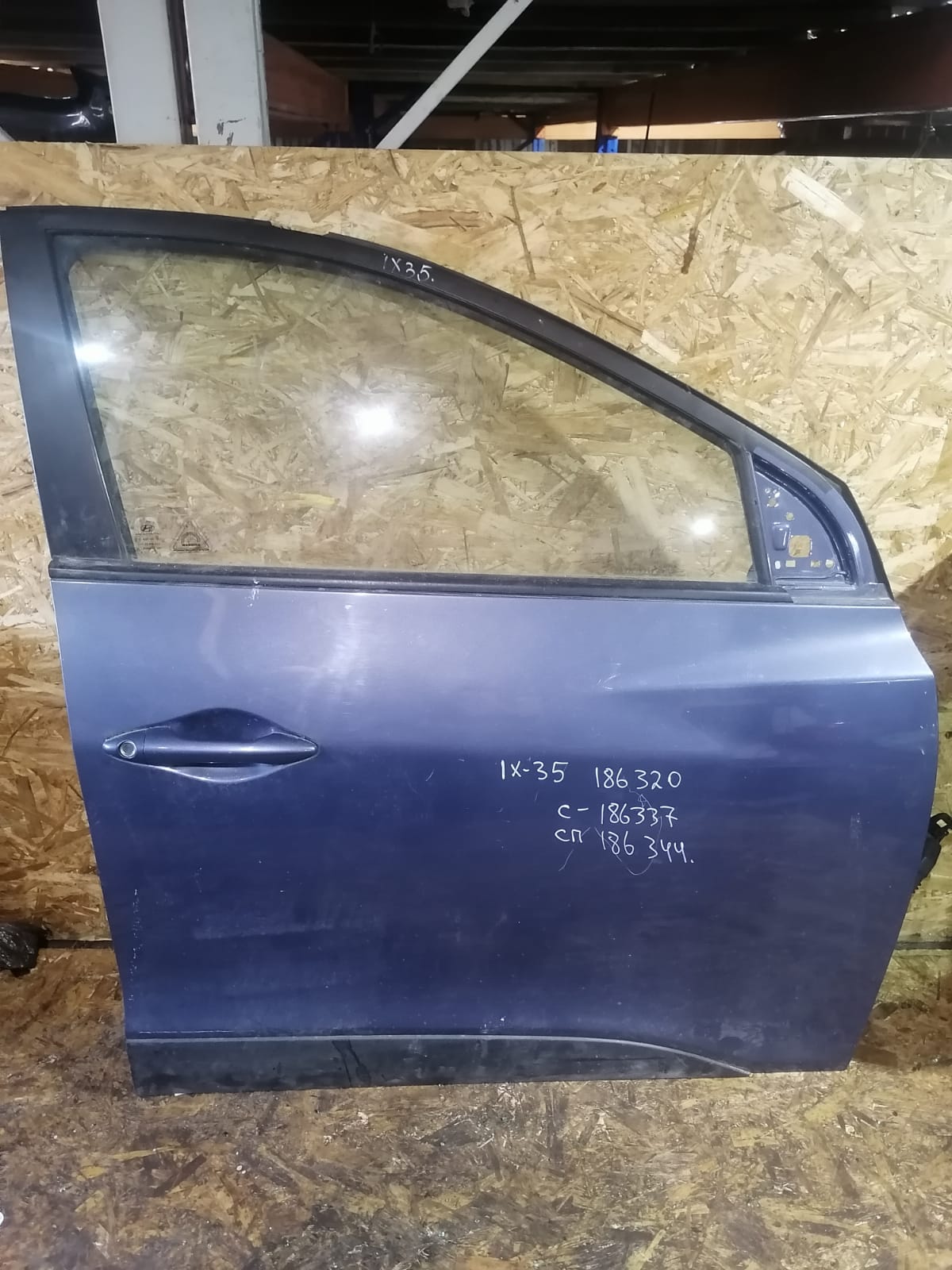 Дверь HYUNDAI IX35, TUCSON 2 2010- передняя правая под накладку синяя б/у