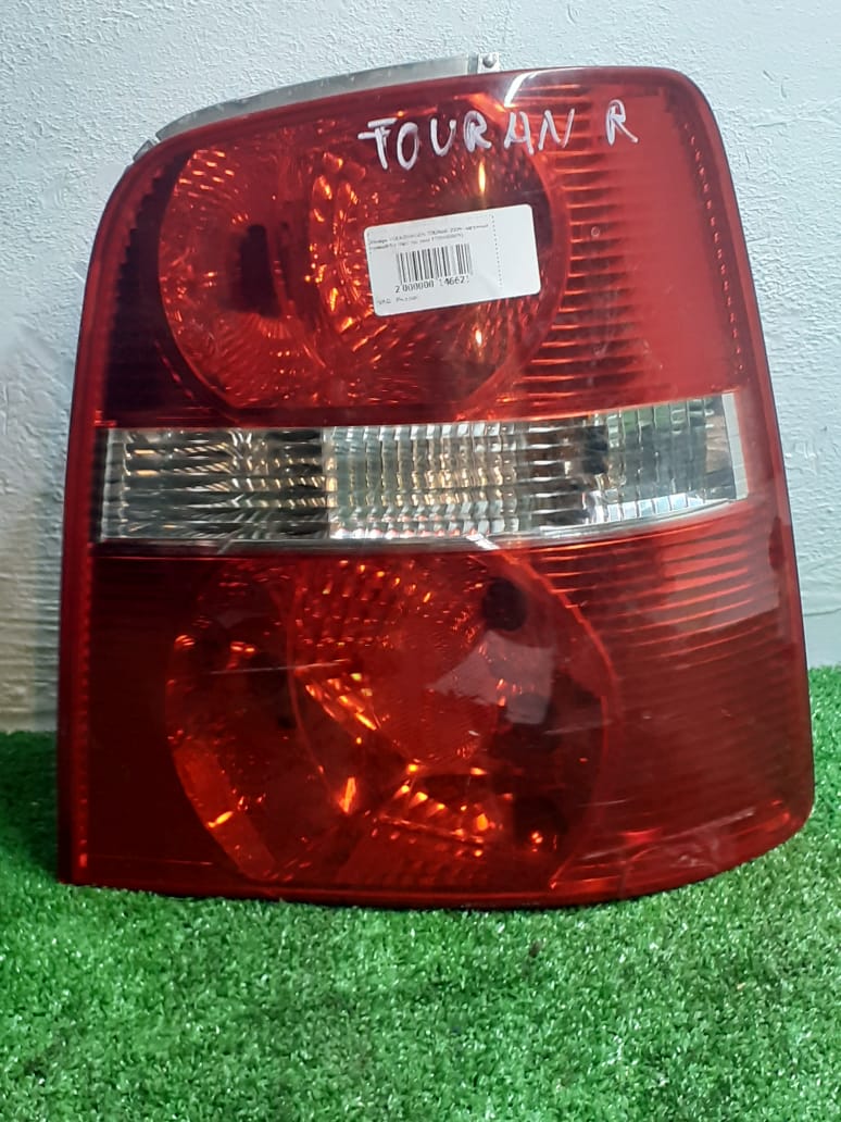 Фонарь VOLKSWAGEN TOURAN 2007- правый б/у