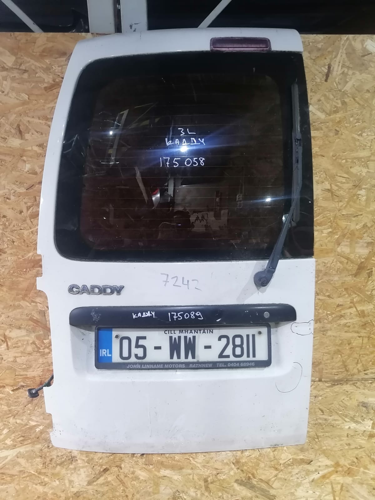 Замок активатор замка двери VOLKSWAGEN CADDY 2004- распашной левой двери б/у