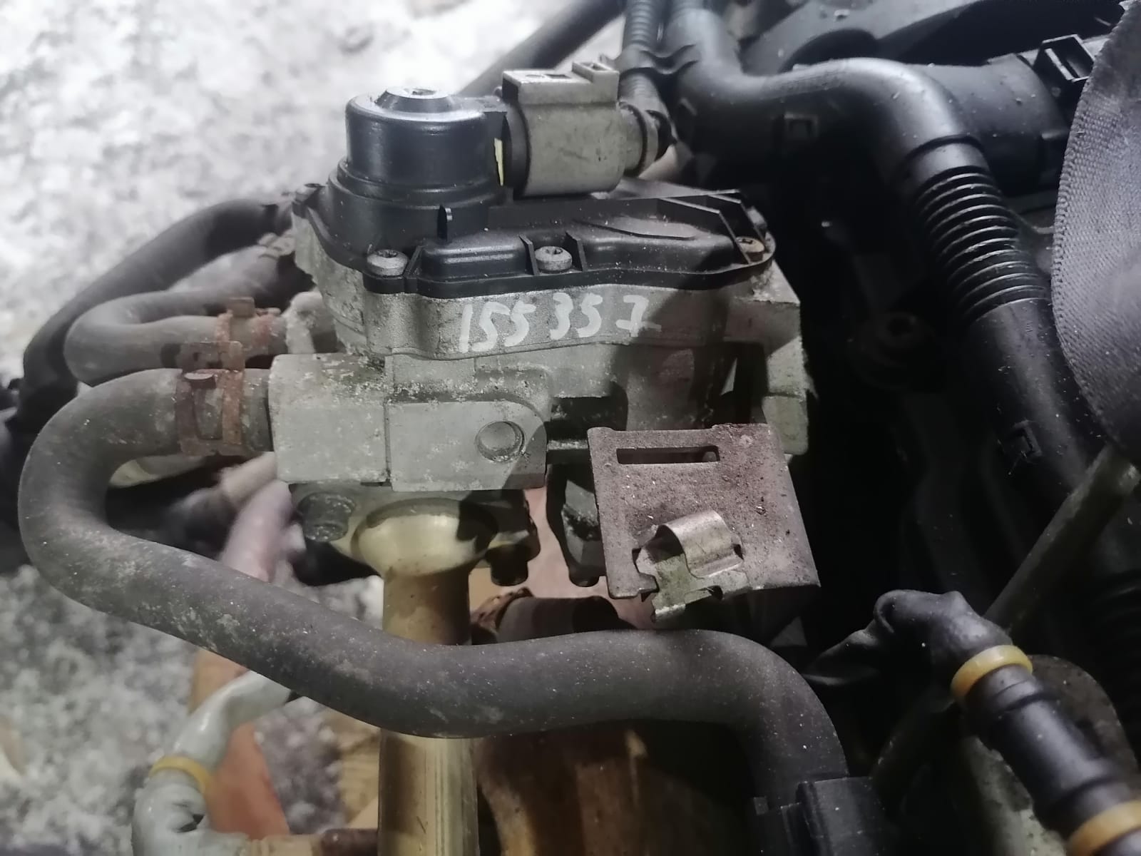 Клапан рециркуляции выхлопных газов AUDI A3, SKODA OCTAVIA 1Z, VOLKSWAGEN GOLF 5/5+/6, JETTA 5/6, PASSAT B6/B7/CC, TIGUAN 2,0 BVY 2004- б/у
