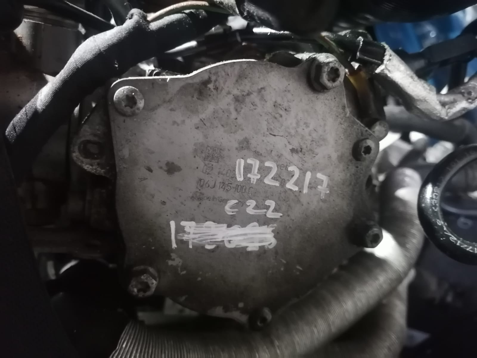 Тандемный насос вакуумный тормозной системы AUDI A4 8K, A6 4F, SKODA OCTAVIA 1Z, VOLKSWAGEN GOLF 5/5+/6, JETTA 5/6, PASSAT B6/B7/CC CCZA 1,8/2,0 2008- б/у