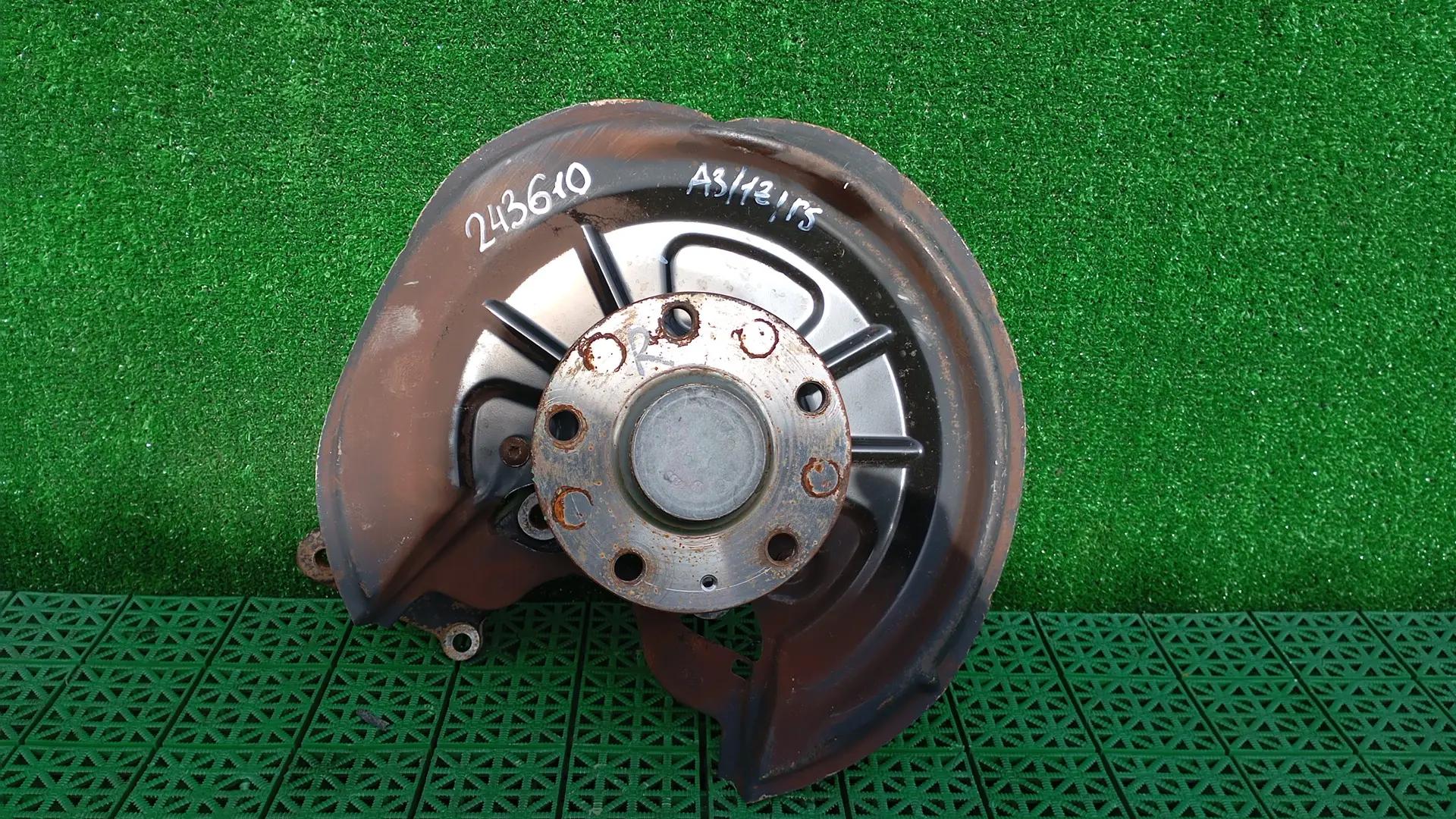 Кулак поворотный AUDI A3, SKODA OCTAVIA 1Z, VOLKSWAGEN GOLF 5/5+/6, JETTA 5 2004- задний правый б/у