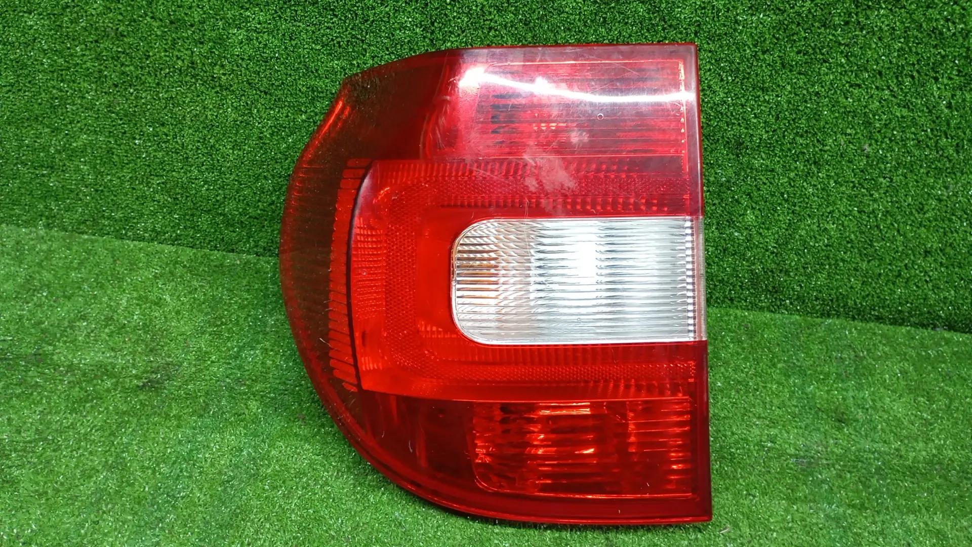 Фонарь SKODA YETI 2014- левый б/у