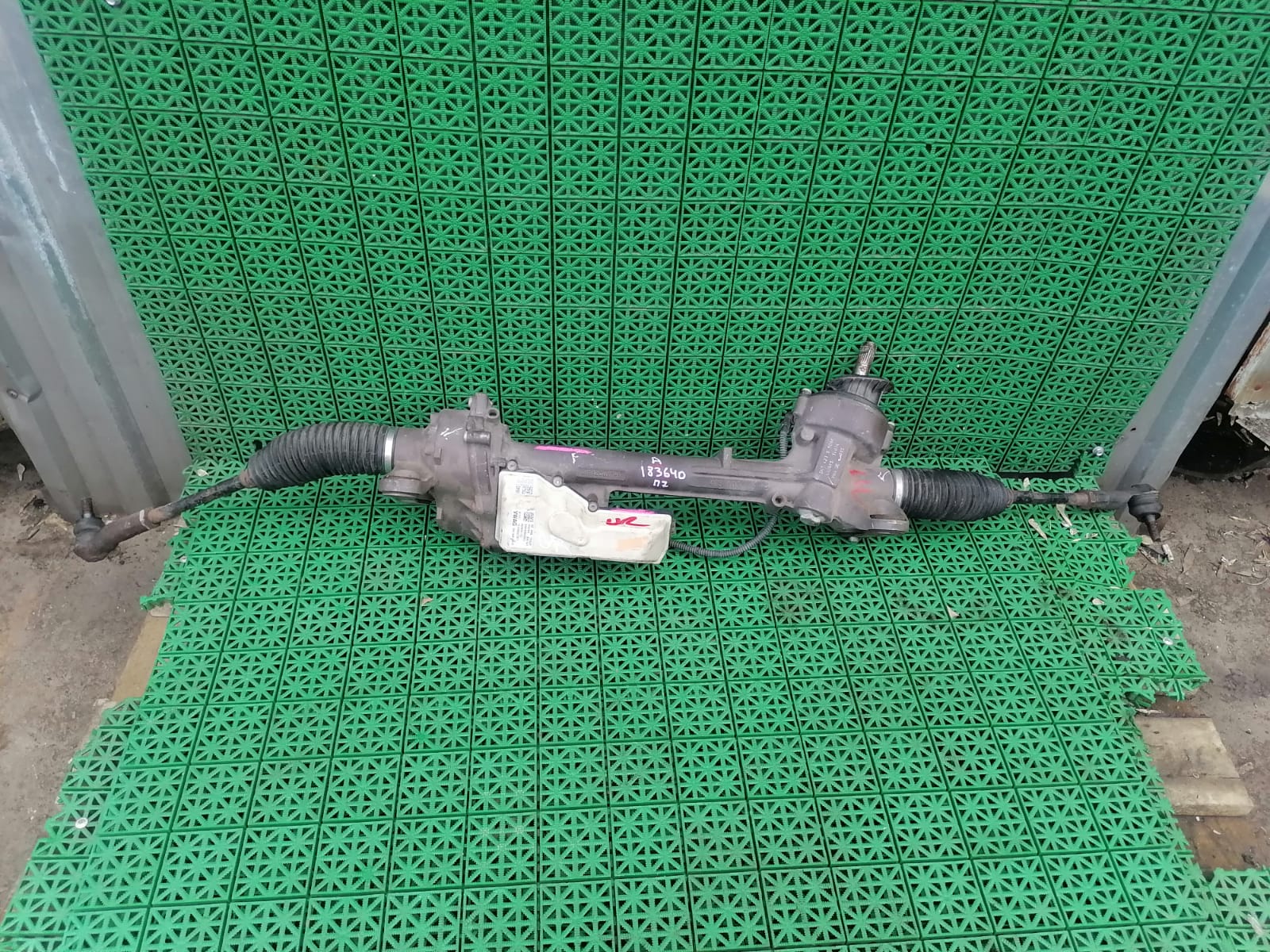 Рейка рулевая VOLKSWAGEN PASSAT B6/B7, PASSAT CC, TIGUAN 2009- (4 ноги) б/у