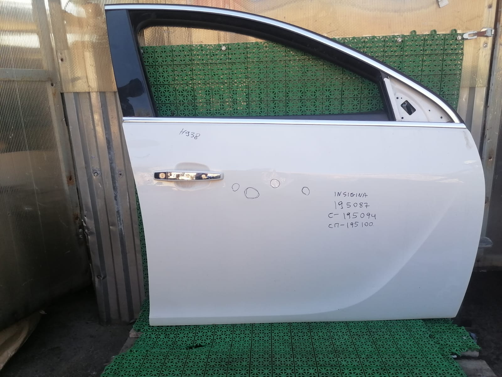 Стекло двери OPEL INSIGNIA 2009- переднее правое б/у
