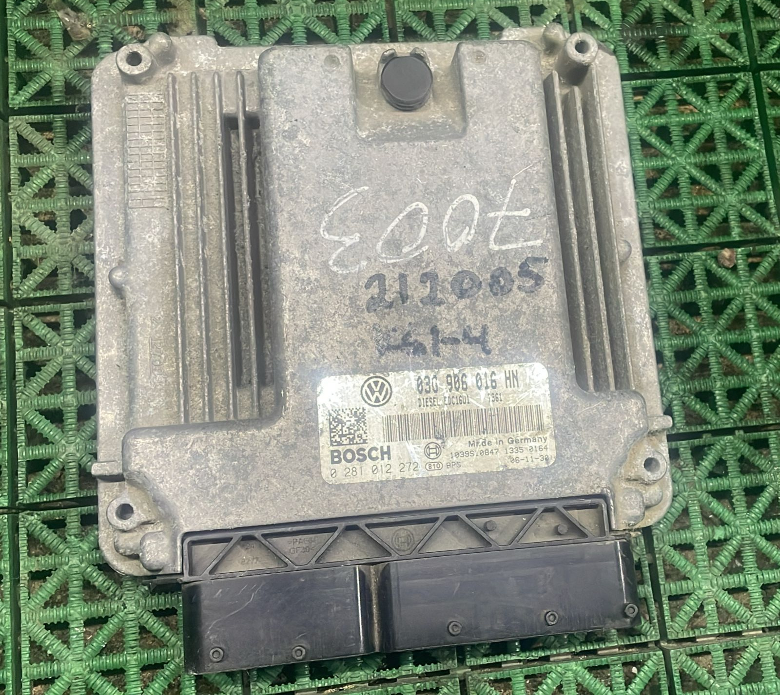 Блок управления двигателя ДВС ЭБУ VOLKSWAGEN CADDY 2,0 SDI 2004- б/у
