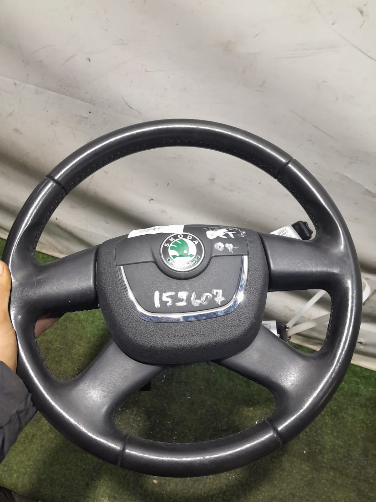 Подушка безопасности SKODA OCTAVIA 1Z 2004- в руль б/у