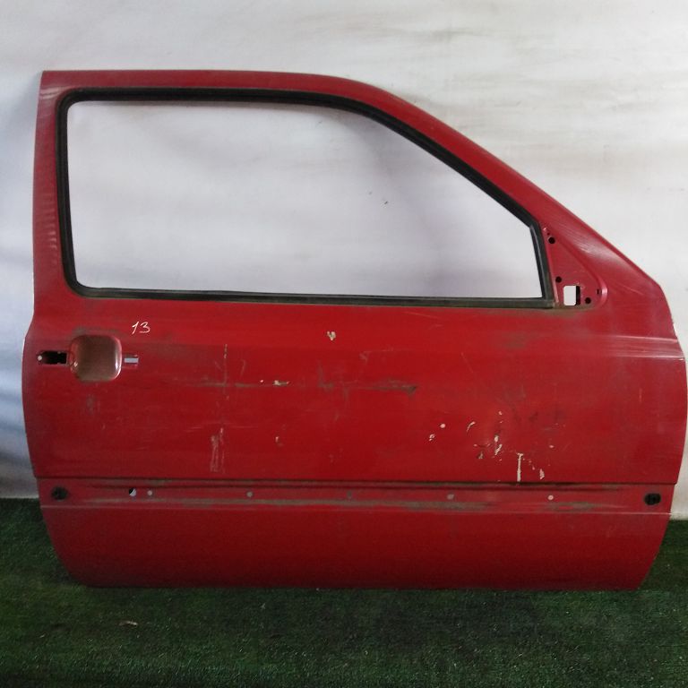 Дверь VOLKSWAGEN GOLF 3 1992- 3хдверка передняя правая красная Б/У