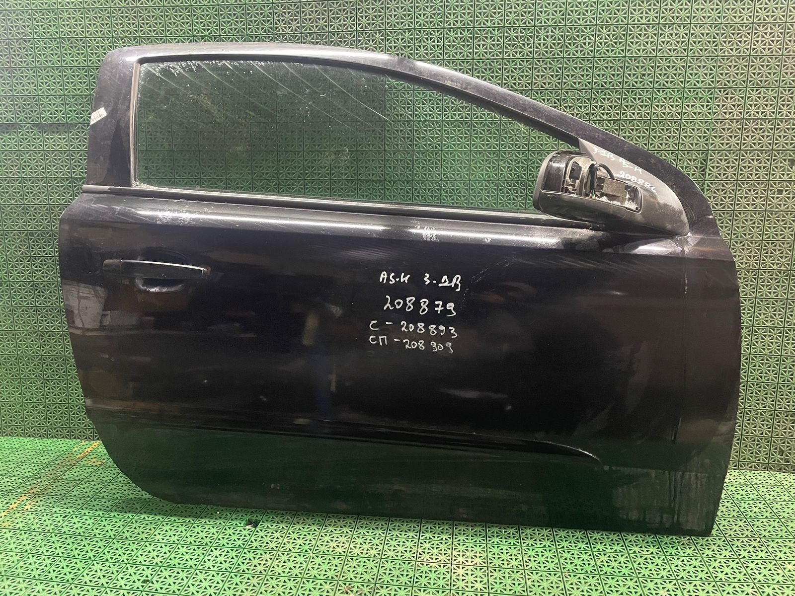 Стекло двери OPEL ASTRA H 2004- 3 х дверное купэ правое б/у