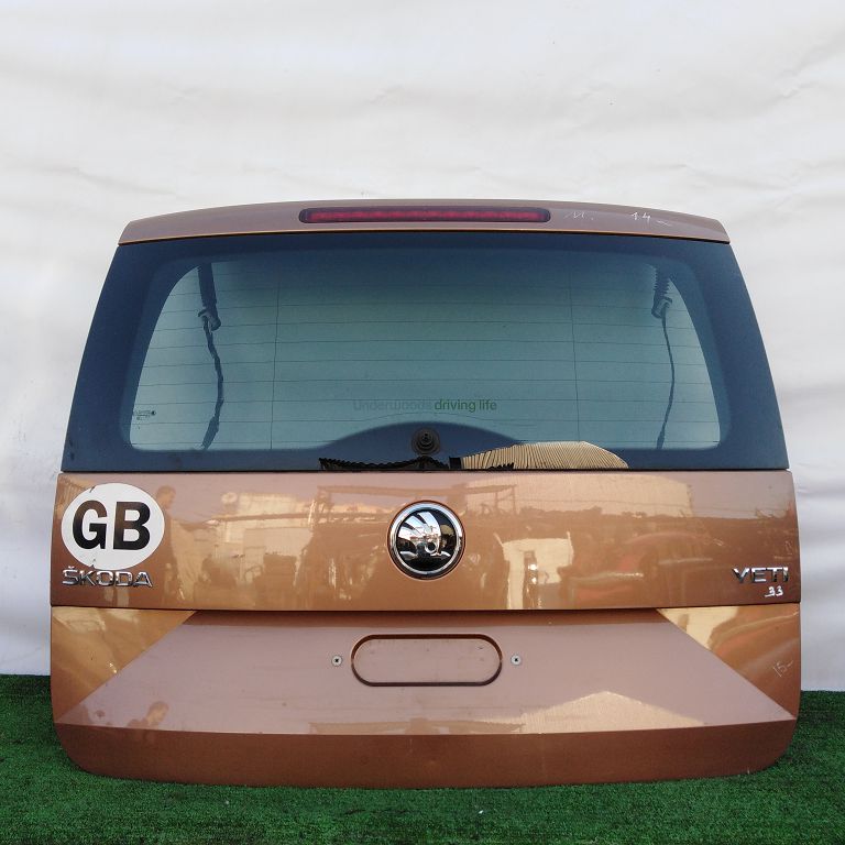 Крышка багажника SKODA YETI 2014- коричневая Б/У