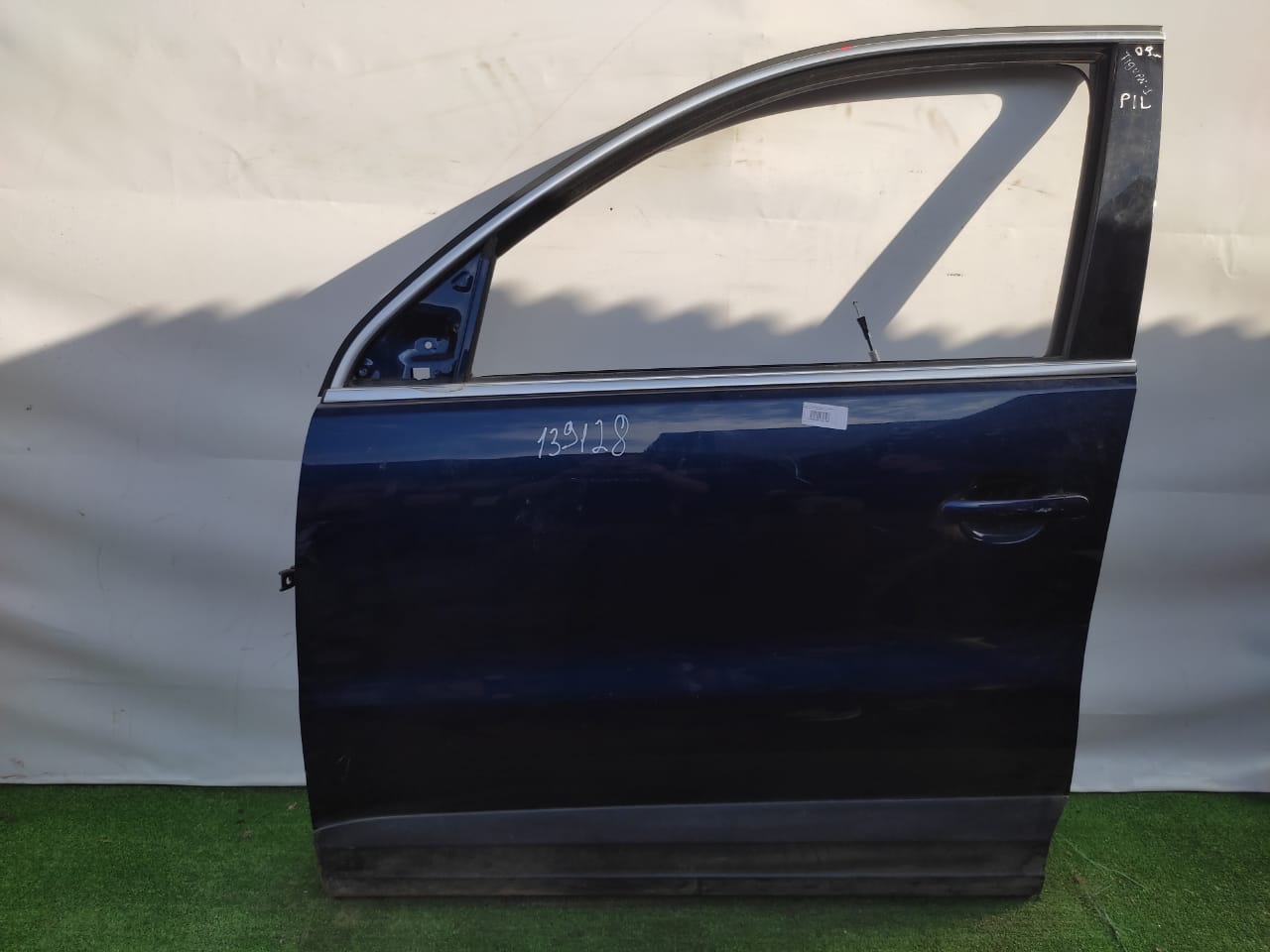 Дверь VOLKSWAGEN TIGUAN 2008- передняя левая синяя б/у