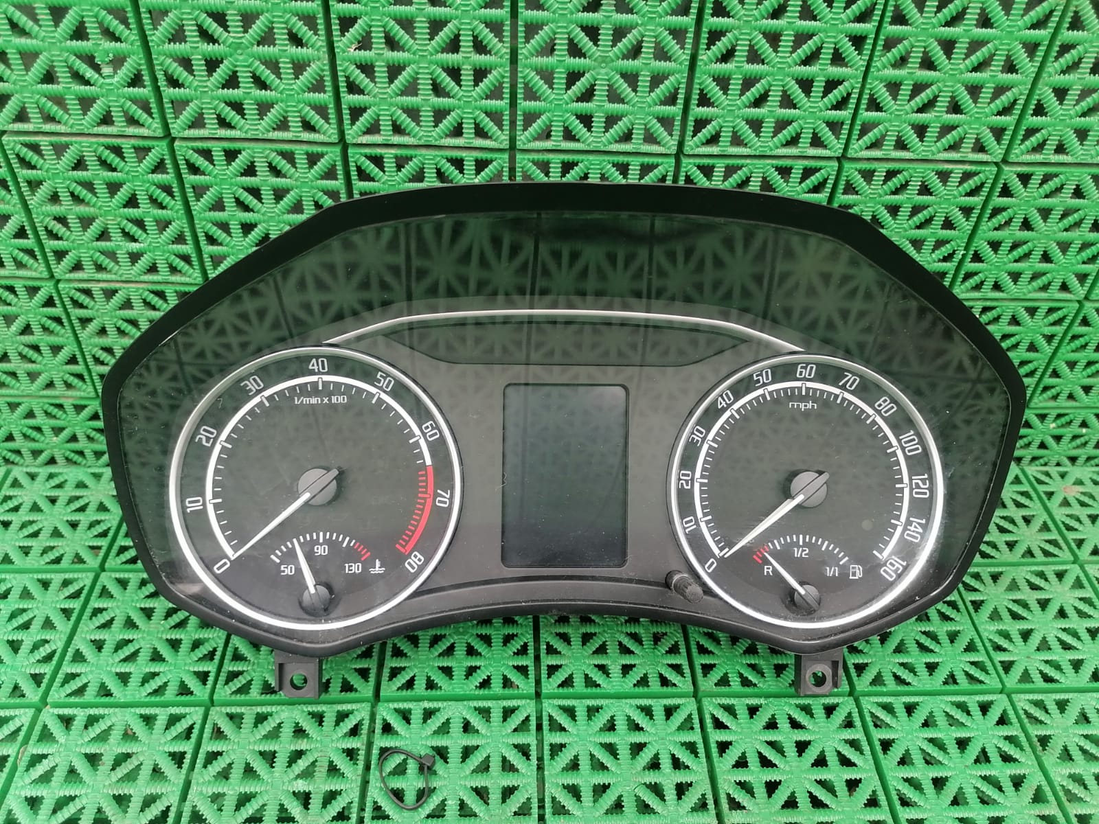 Панель приборов, комбинация приборов SKODA OCTAVIA 1Z 2009- б/у