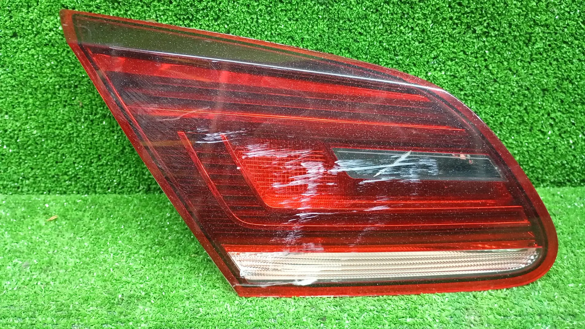 Фонарь VOLKSWAGEN PASSAT CC 2012- внутренний левый б/у