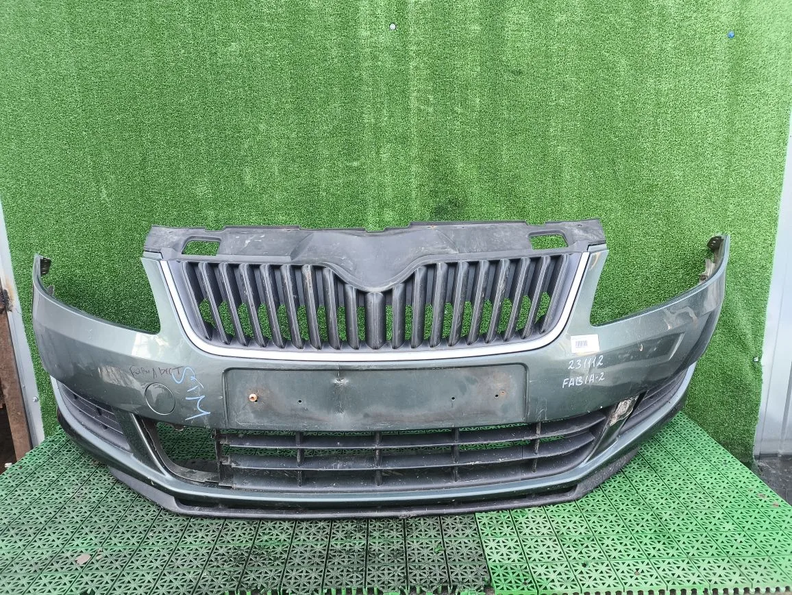 Бампер SKODA FABIA 2 2010- передний зелёный б/у