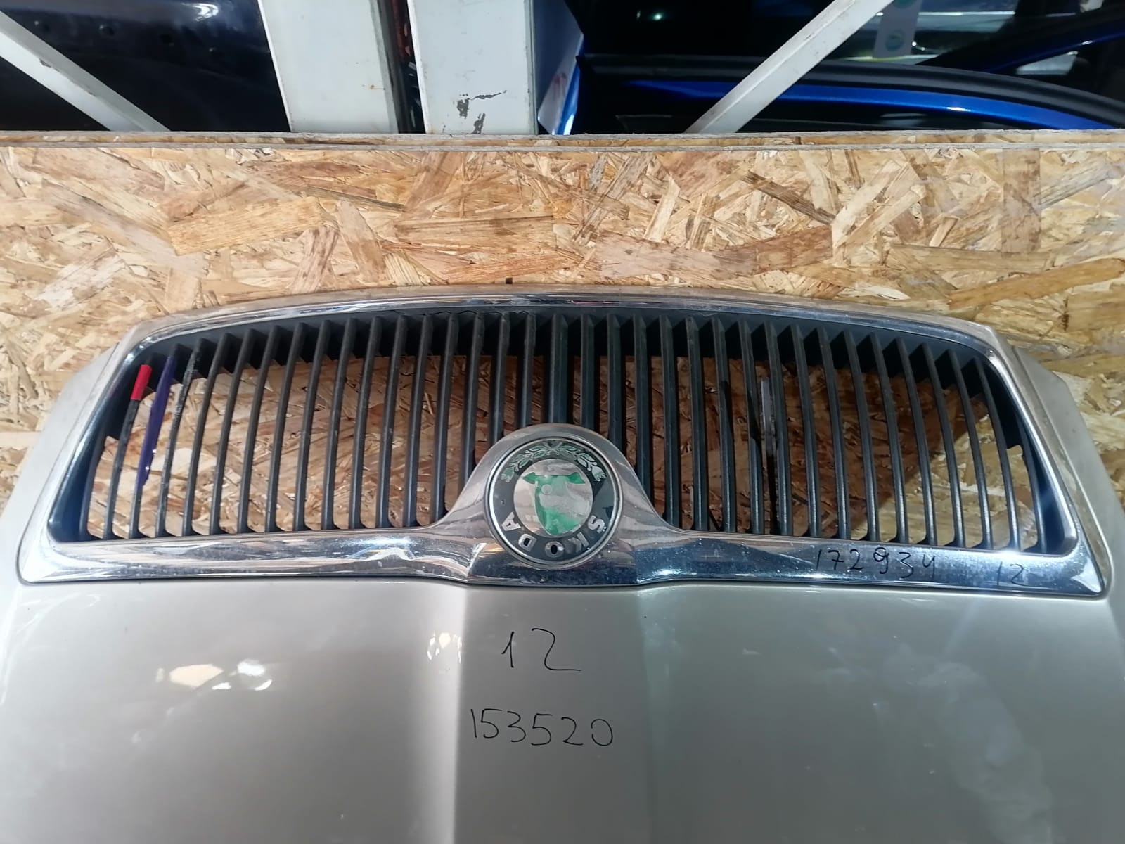 Решетка радиатора SKODA OCTAVIA 1Z 2004- б/у