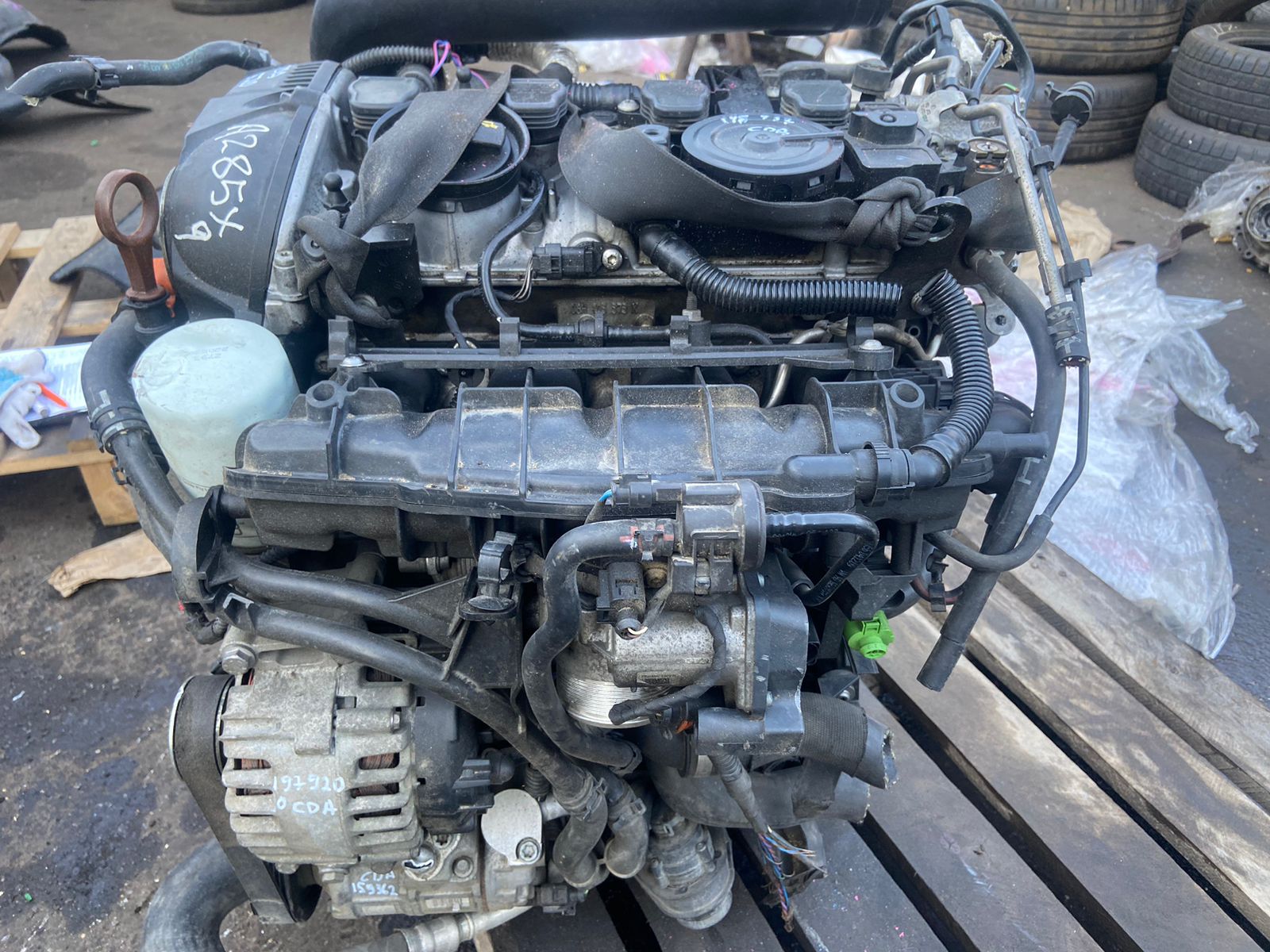 Форсунка топливная AUDI A3, SKODA OCTAVIA 1Z, VOLKSWAGEN GOLF 6, PASSAT B6/B7/CC, TIGUAN 1,8 CDAA 2005- б/у