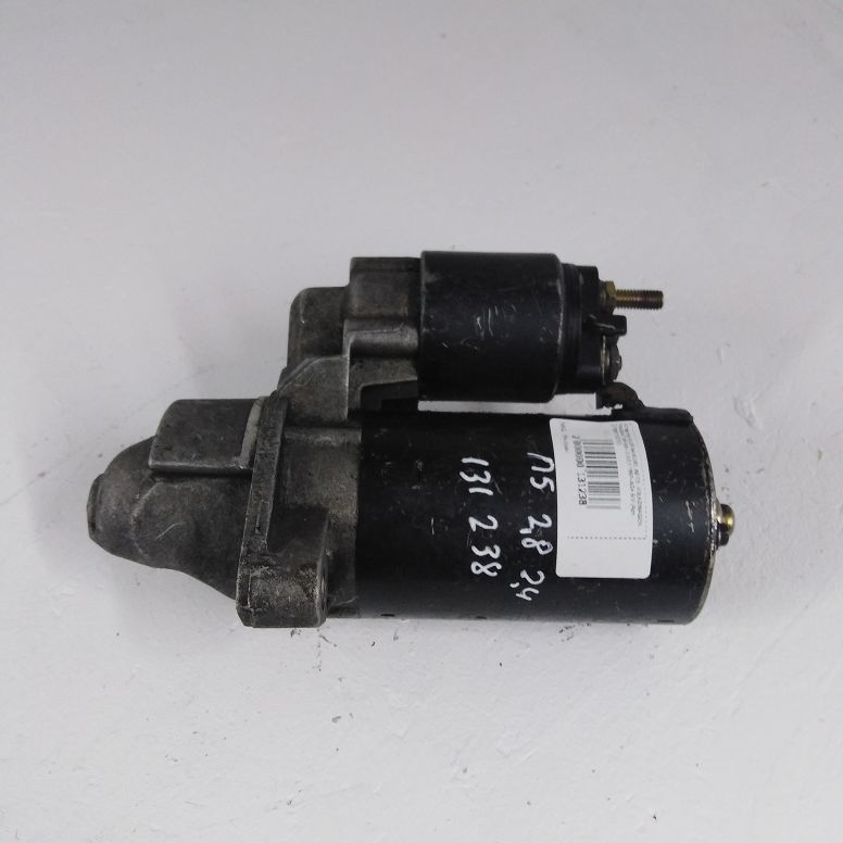 Стартер AUDI A4 8D/8E, A6 C5, VOLKSWAGEN PASSAT B5/B5+ 2,4/2,8 1997- AGA Б/У