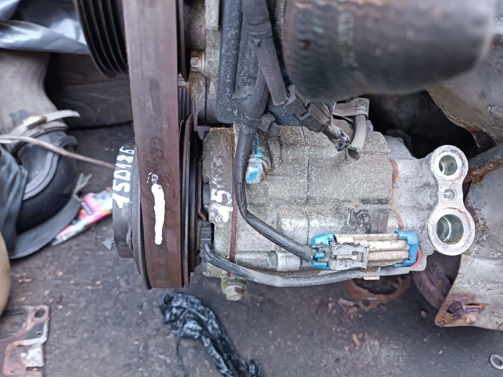 Компрессор кондиционера CHEVROLET ORLANDO 1,8 F18D4 2011- б/у