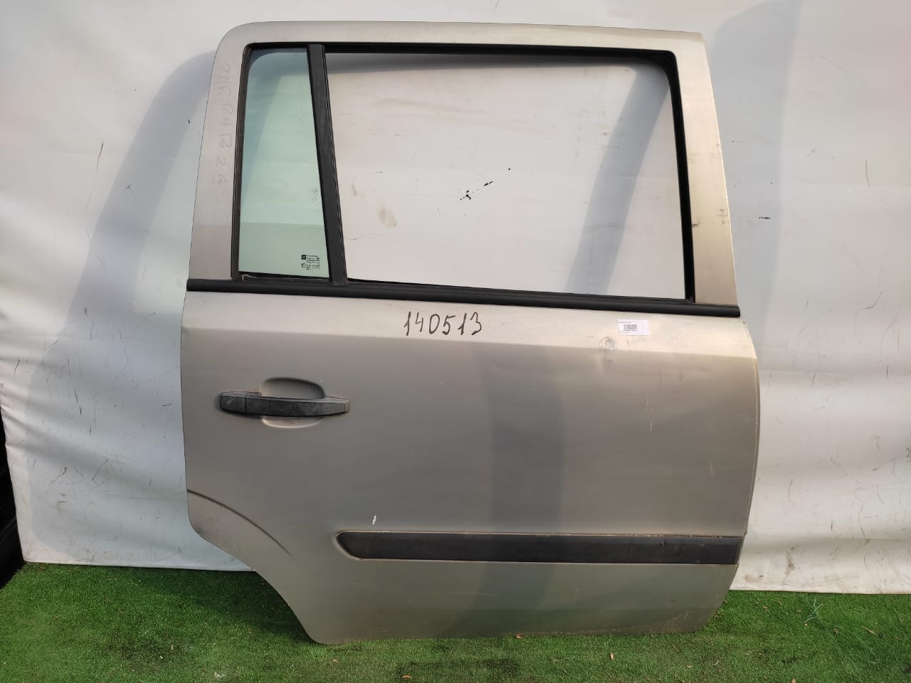 Дверь OPEL ZAFIRA B 2005- задняя правая серебро б/у