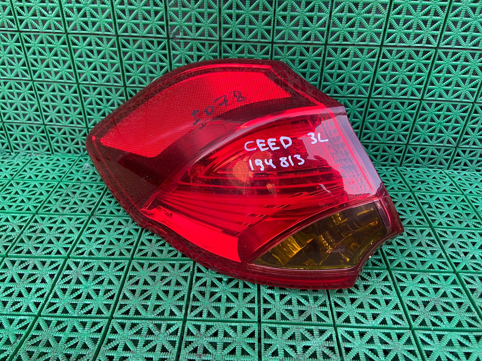 Фонарь KIA CEED 2 2012- диодный хэтчбек наружный левый б/у