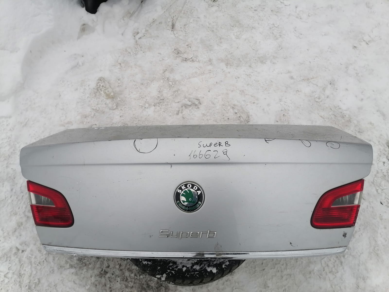 Крышка багажника SKODA SUPERB 2008- седан серебро б/у
