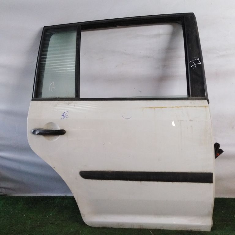 Дверь VOLKSWAGEN TOURAN 2003- задняя правая белая Б/У