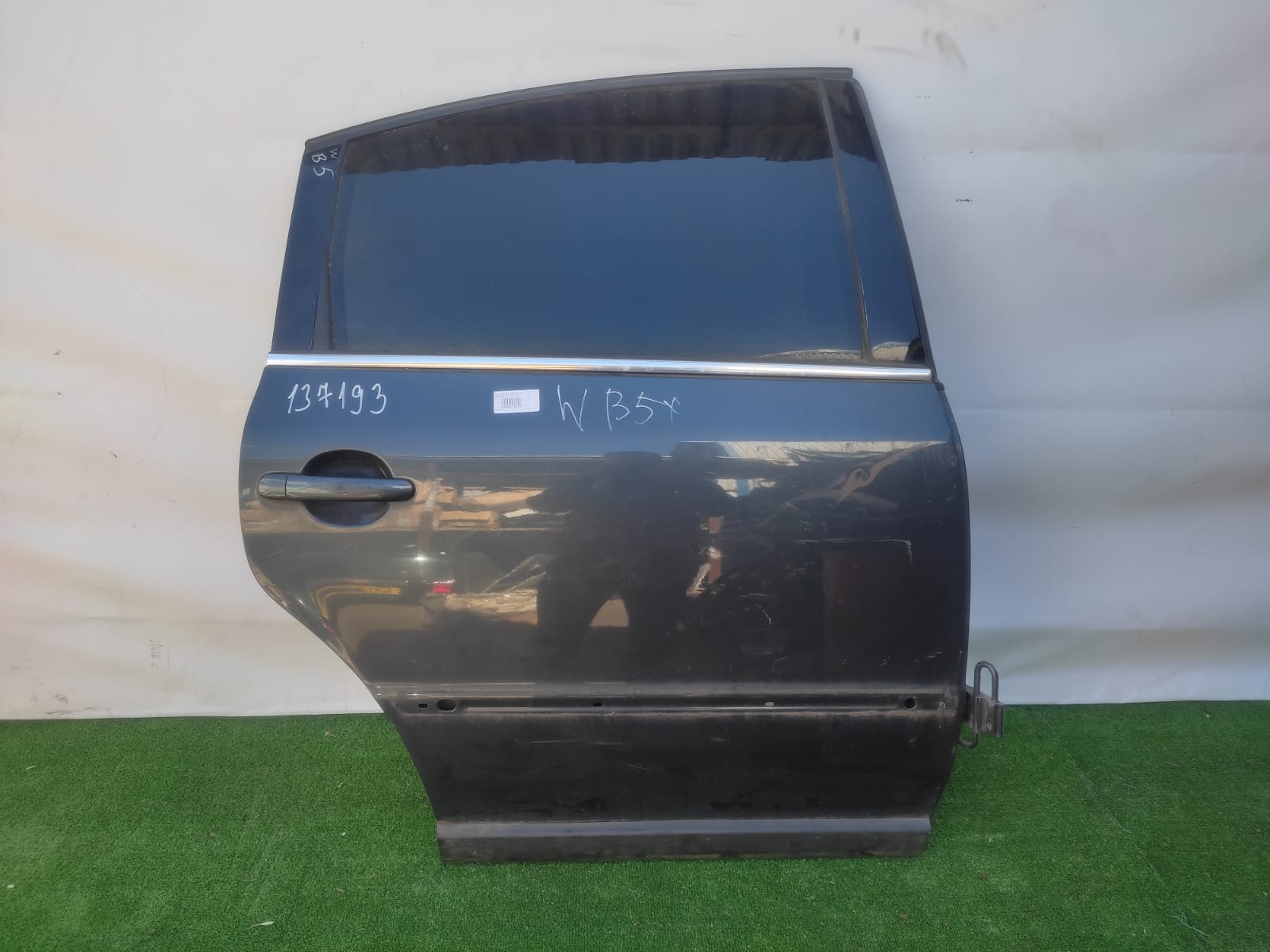 Дверь VOLKSWAGEN PASSAT B5,B5+ 1997- задняя правая седан серая б/у