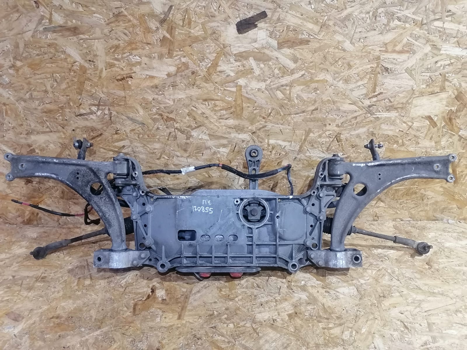 Подрамник, балка двигателя VOLKSWAGEN PASSAT B6/B7/CC, TIGUAN 2005- б/у