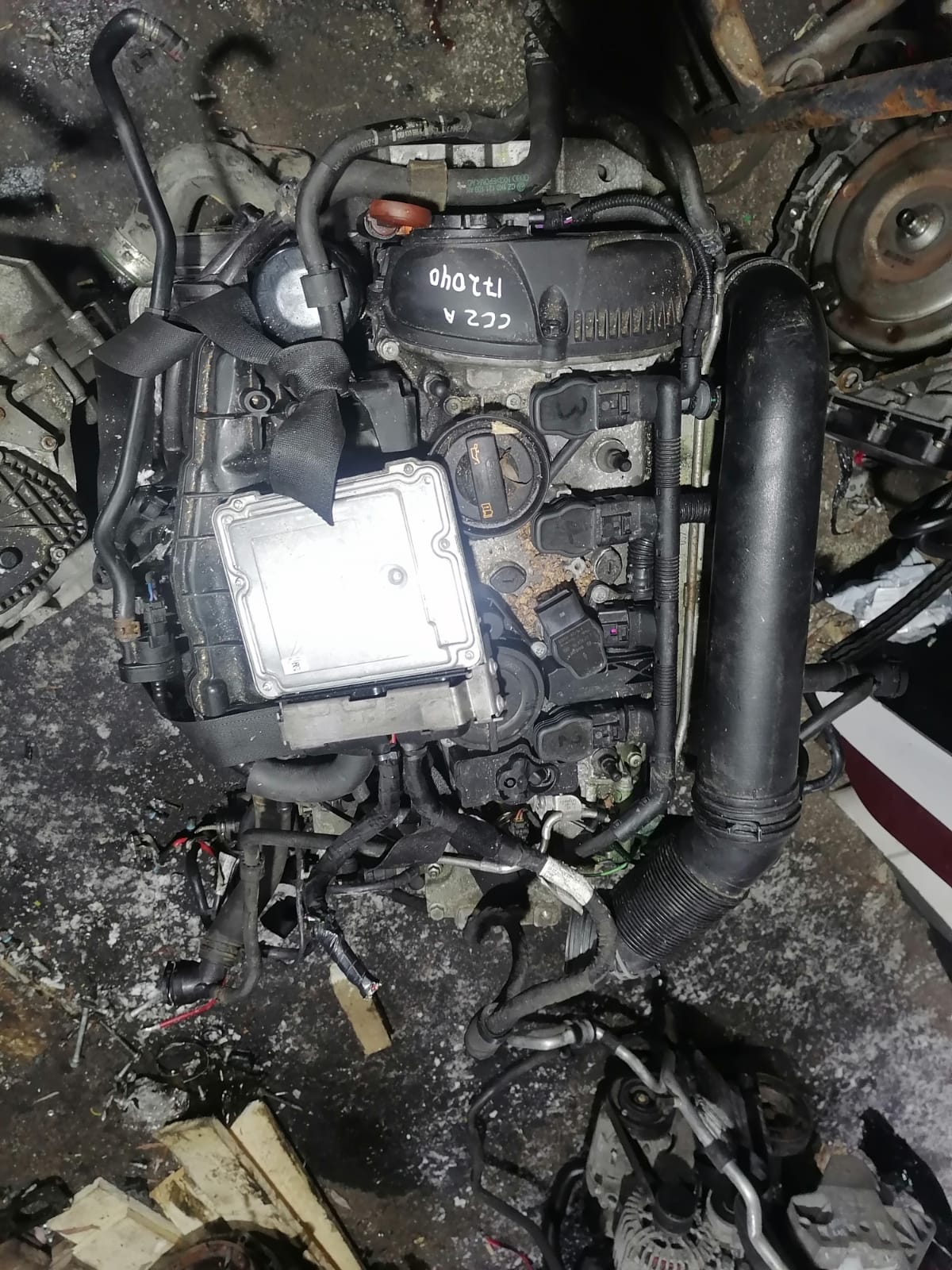 Форсунка топливная AUDI A3, SKODA OCTAVIA 1Z, VOLKSWAGEN GOLF 6, PASSAT B6/B7/CC, TIGUAN 2,0 CCZA 2005- б/у