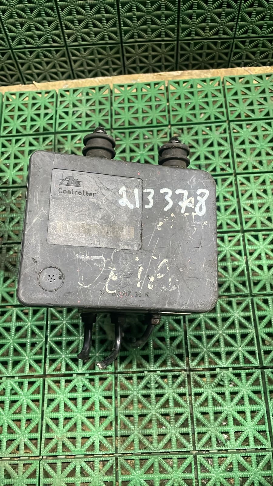 Блок ABS AUDI A3, SKODA OCTAVIA 1Z, VOLKSWAGEN GOLF 5, CADDY 1K0907379AA 2004- Б/У