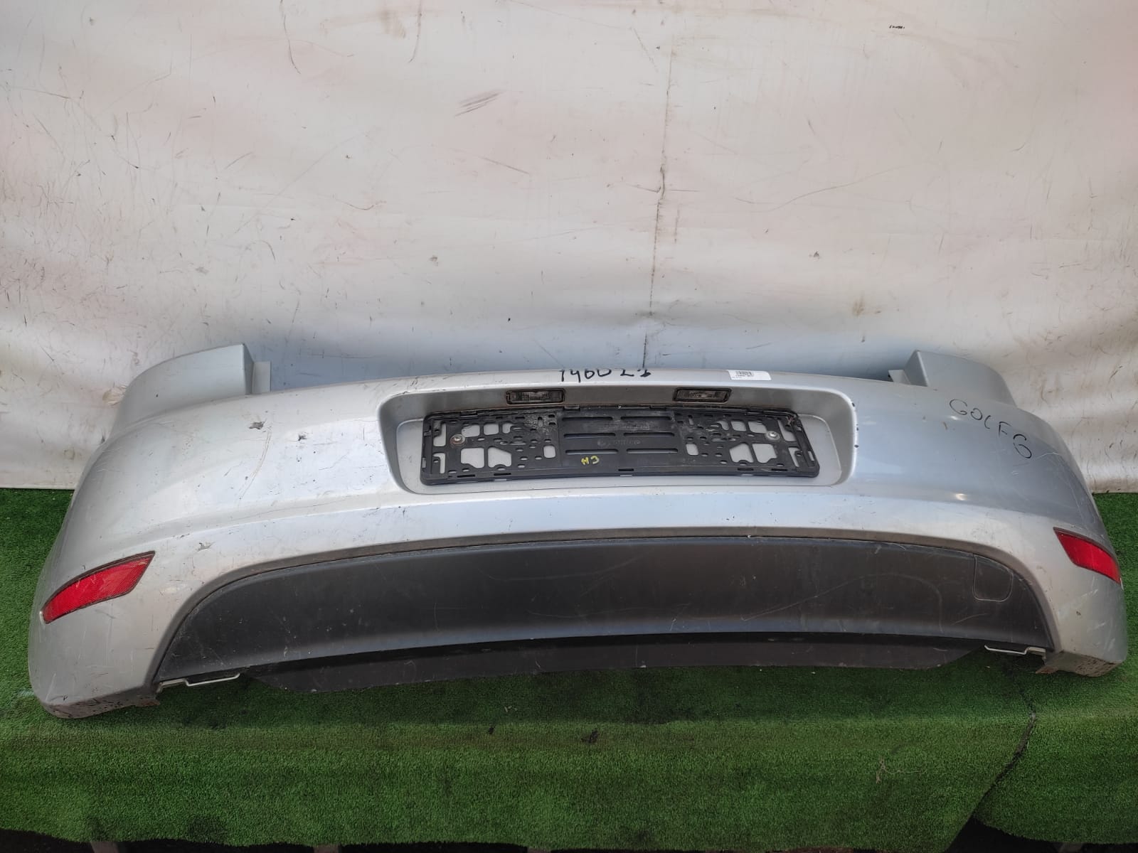 Бампер VOLKSWAGEN GOLF 6 2009- задний серебро б/у