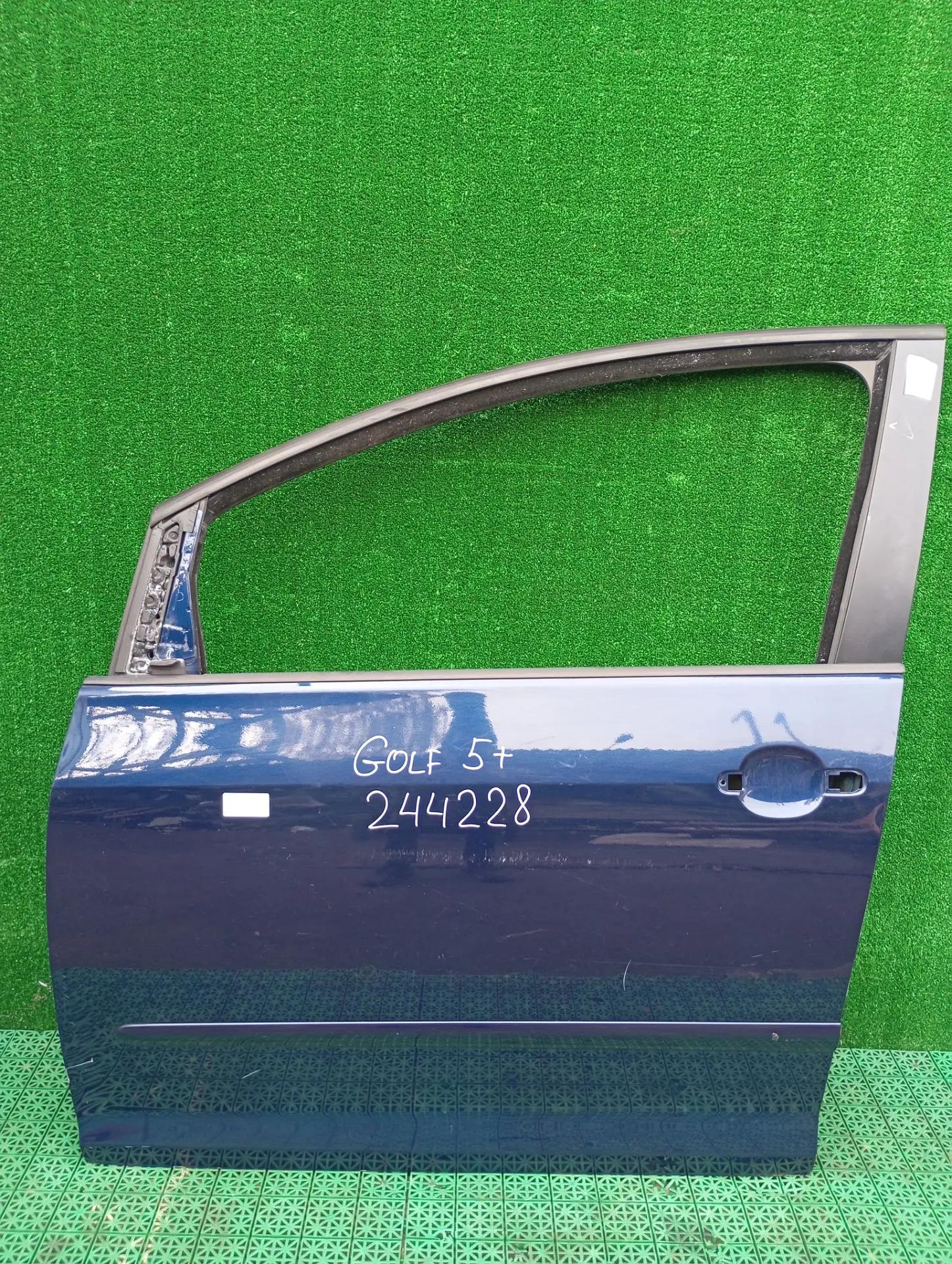 Дверь VOLKSWAGEN GOLF 5+ 2005- передняя левая синяя б/у
