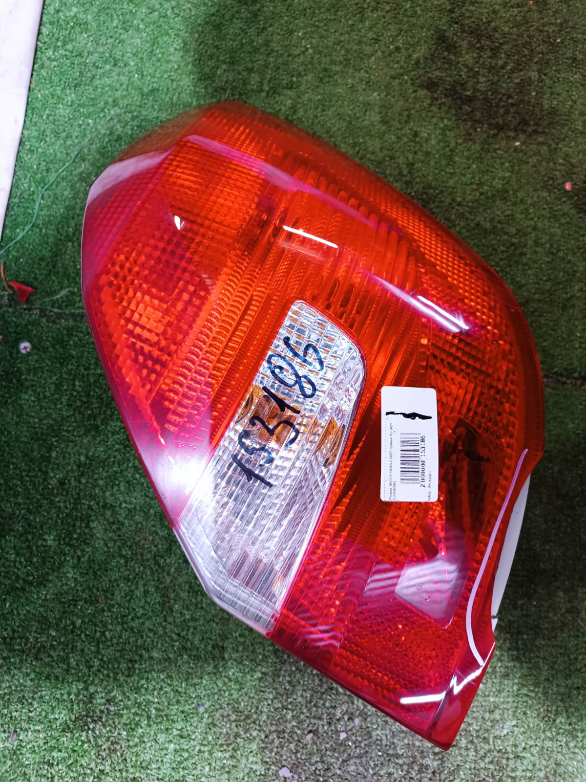 Фонарь SKODA FABIA 2 2007- правый б/у