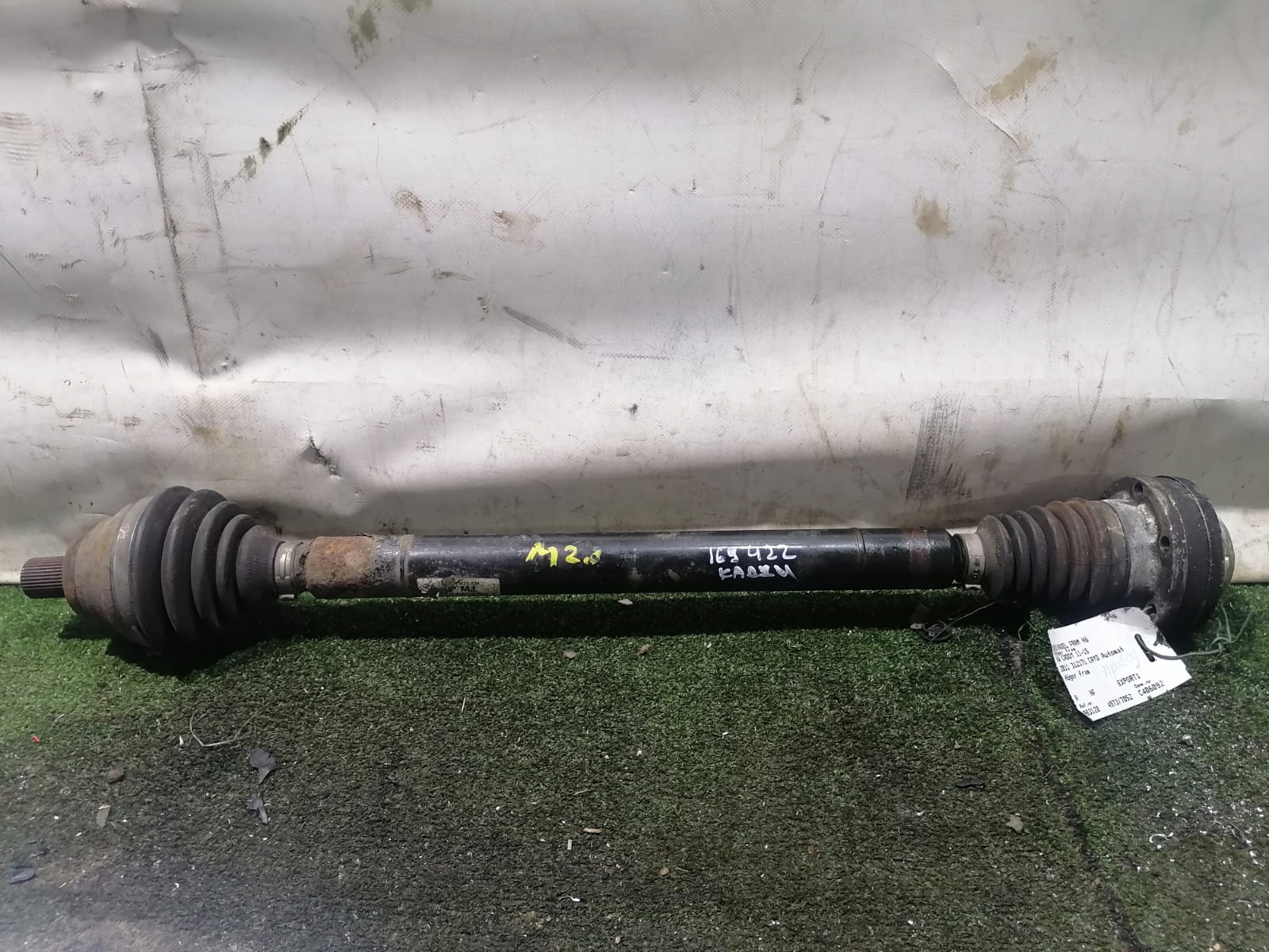 Вал привода со шрусами AUDI A3, SKODA OCTAVIA 1Z, VOLKSWAGEN GOLF 5/5+, JETTA 5, PASSAT B6/B7/CC, CADDY, TOURAN 1,8/2,0 2004- пупырышка правый 80/110 б/у