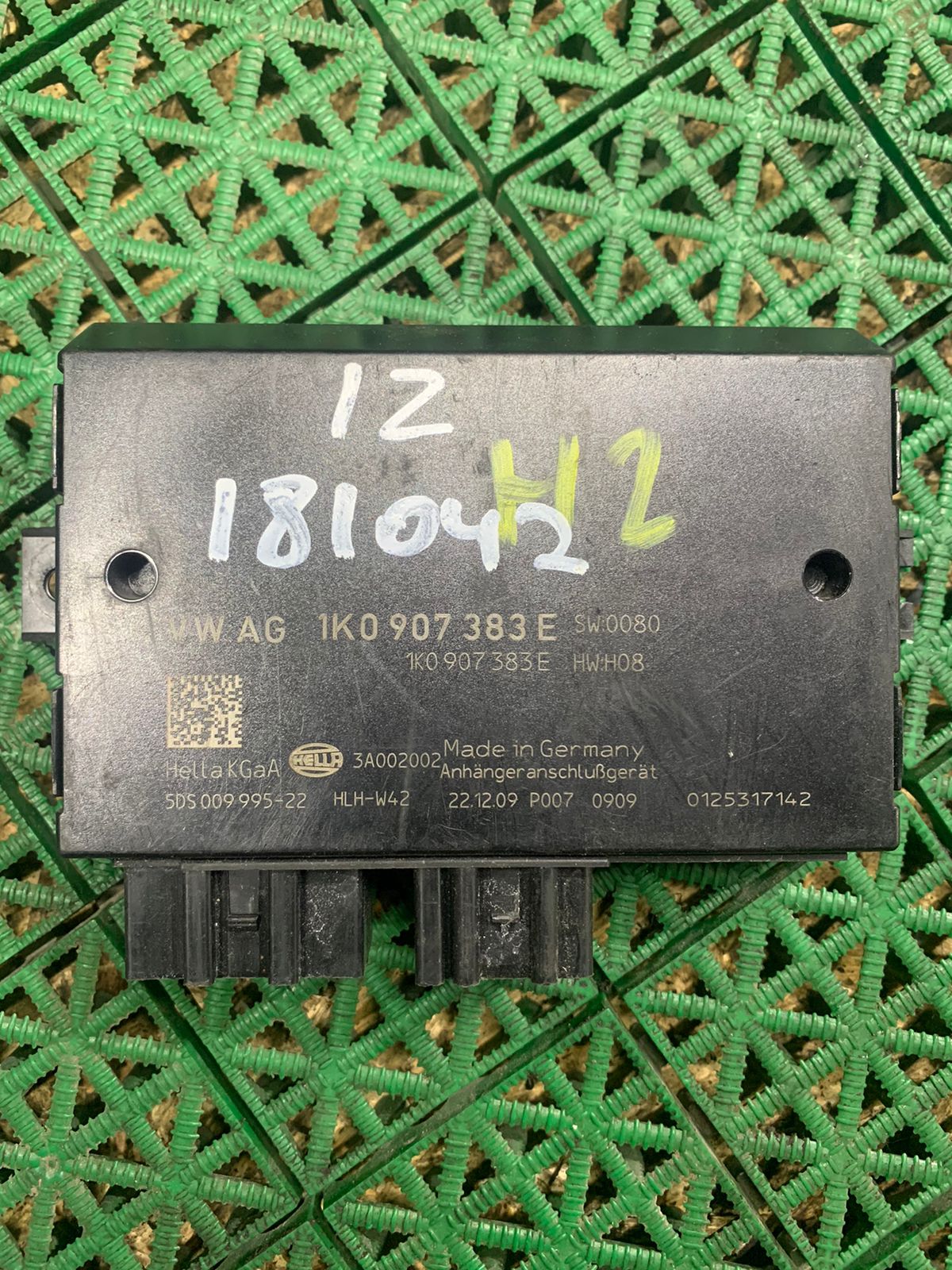 Блок управления фаркопом прицепом SKODA OCTAVIA 1Z, VOLKSWAGEN GOLF 5/5+, JETTA 5, PASSAT B6, CADDY, TOURAN 2004- б/у