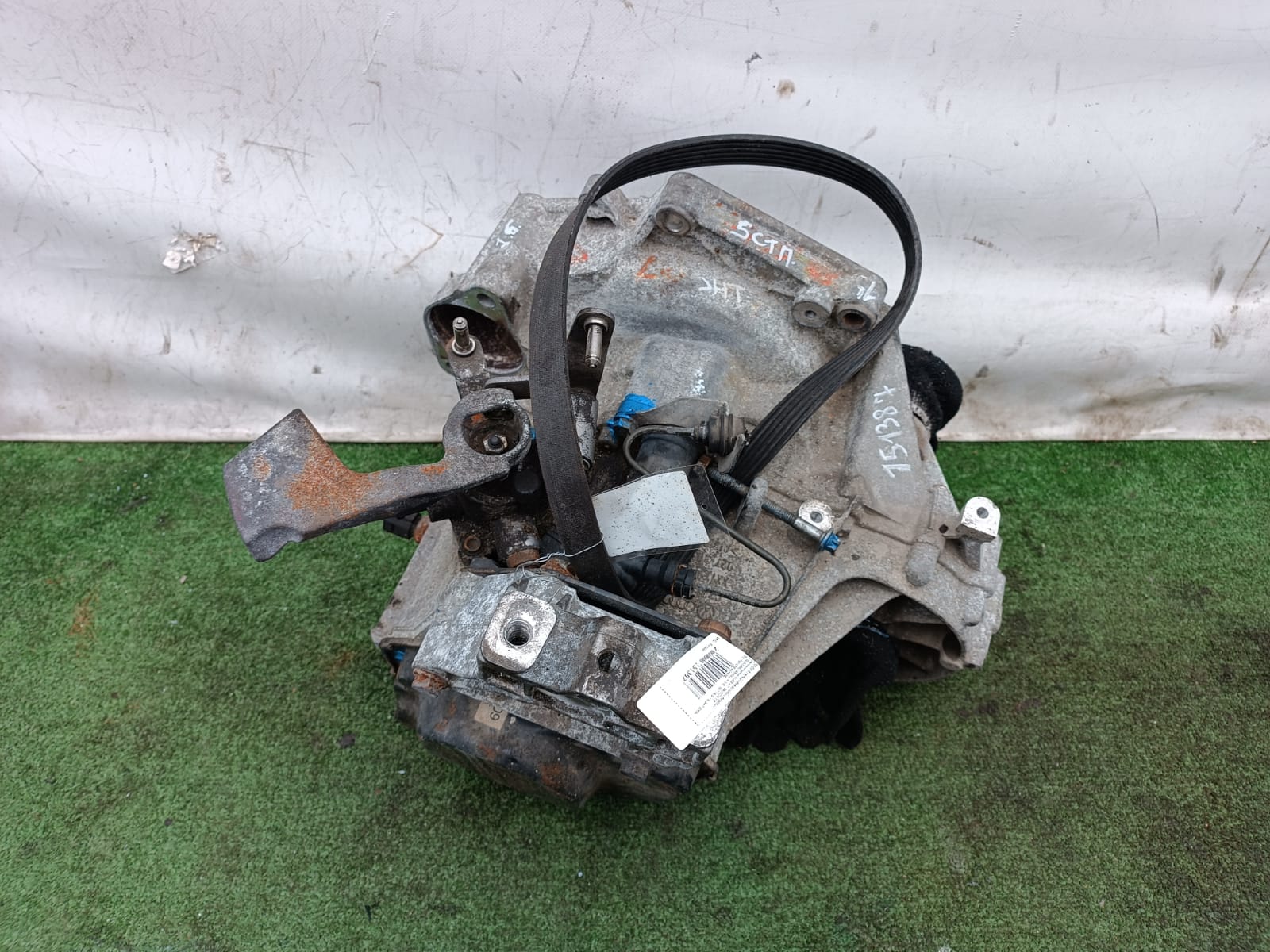 МКПП 5 ступенчатая коробка передач механическая AUDI A3, SKODA 1Z, VOLKSWAGEN GOLF 5/6, JETTA 5 1,6 JHT 2004- б/у