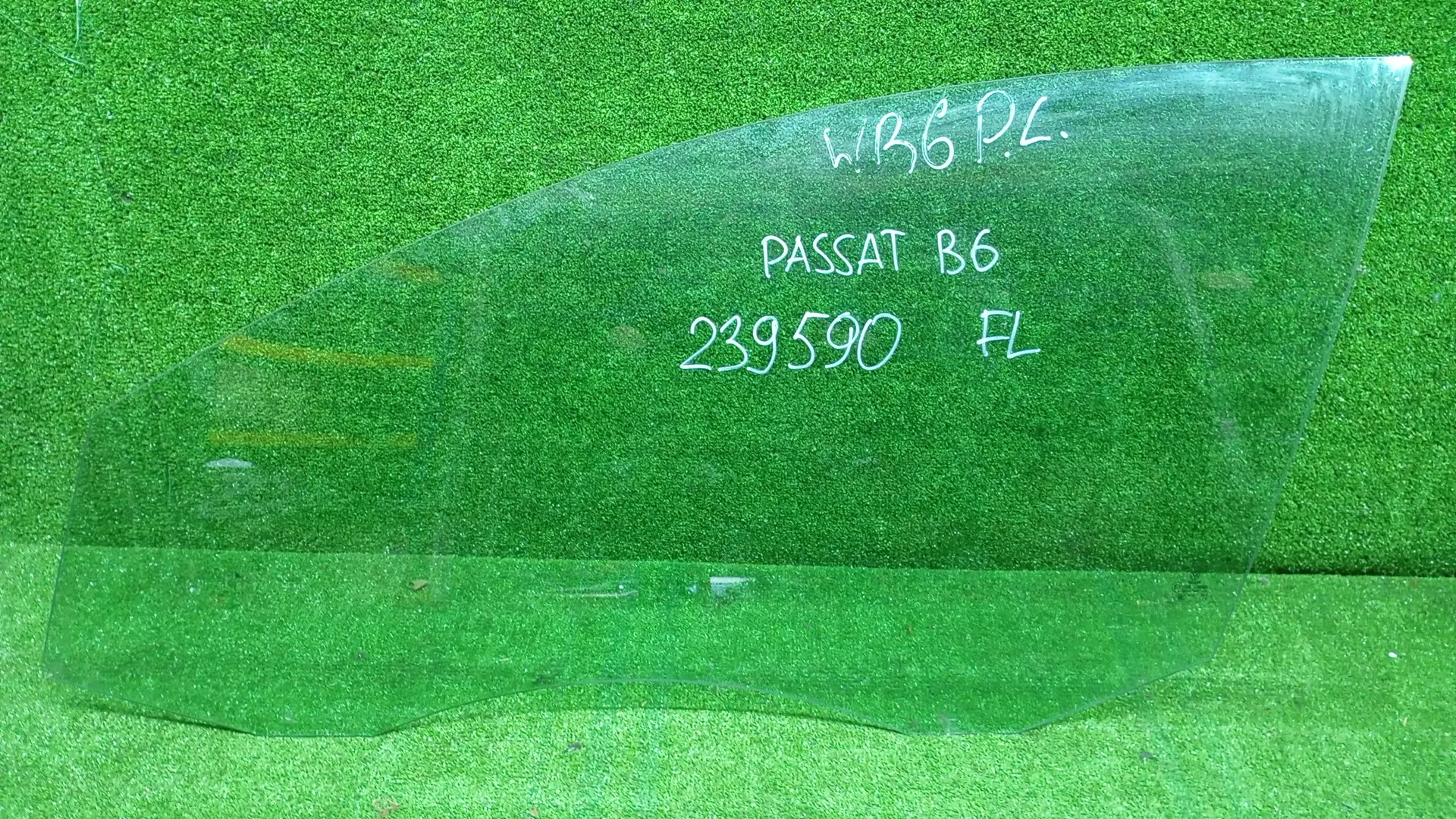 Стекло двери VOLKSWAGEN PASSAT B6/B7 2005- переднее левое б/у