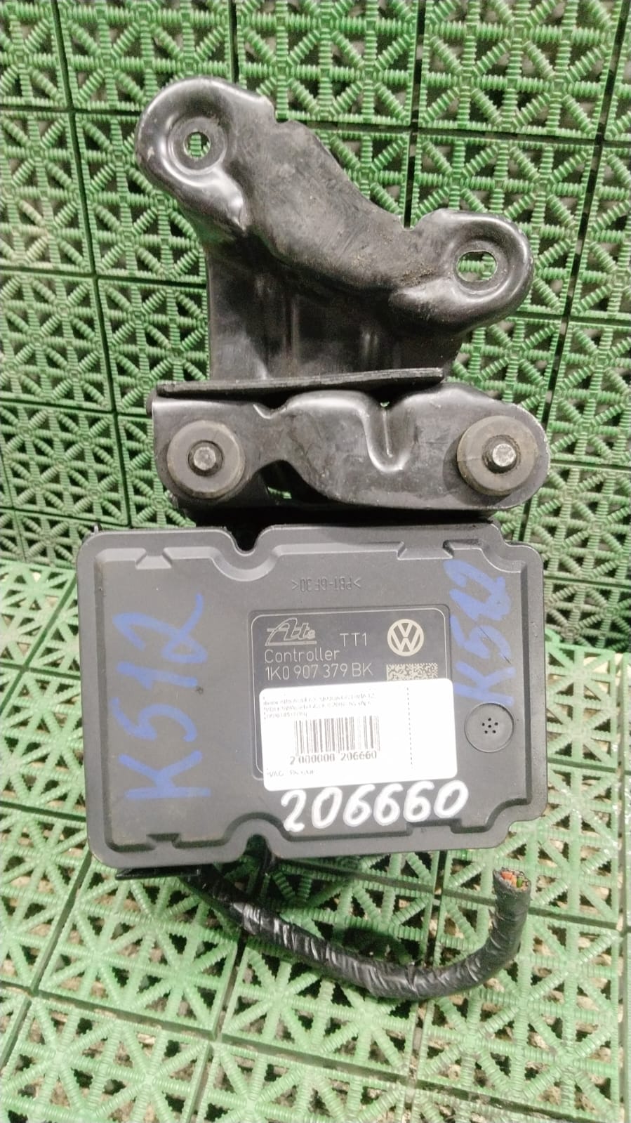 Блок ABS AUDI A3, SKODA OCTAVIA 1Z, VOLKSWAGEN GOLF 6 2004- б/у