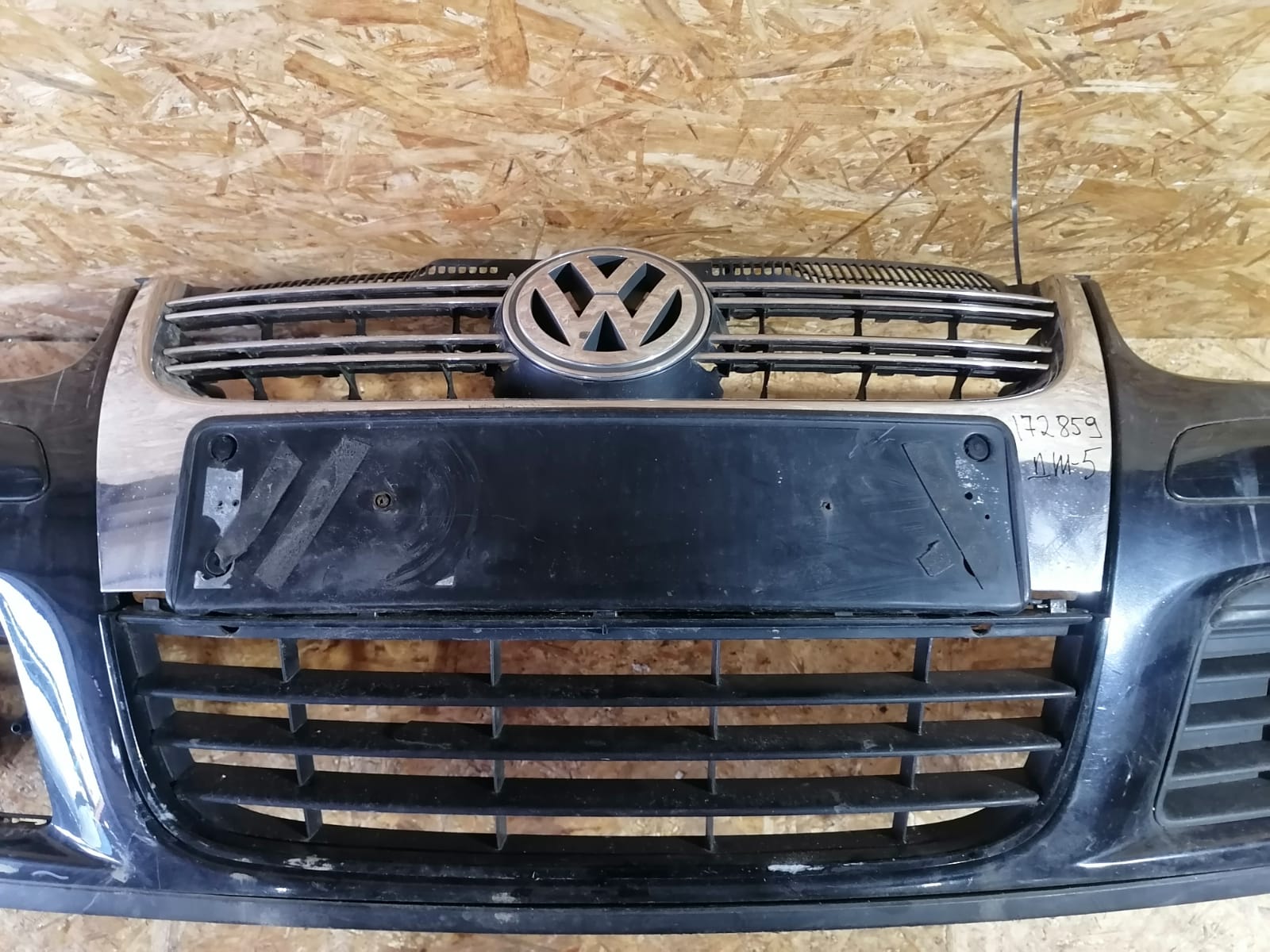 Решетка радиатора VOLKSWAGEN JETTA 5 2005- б/у
