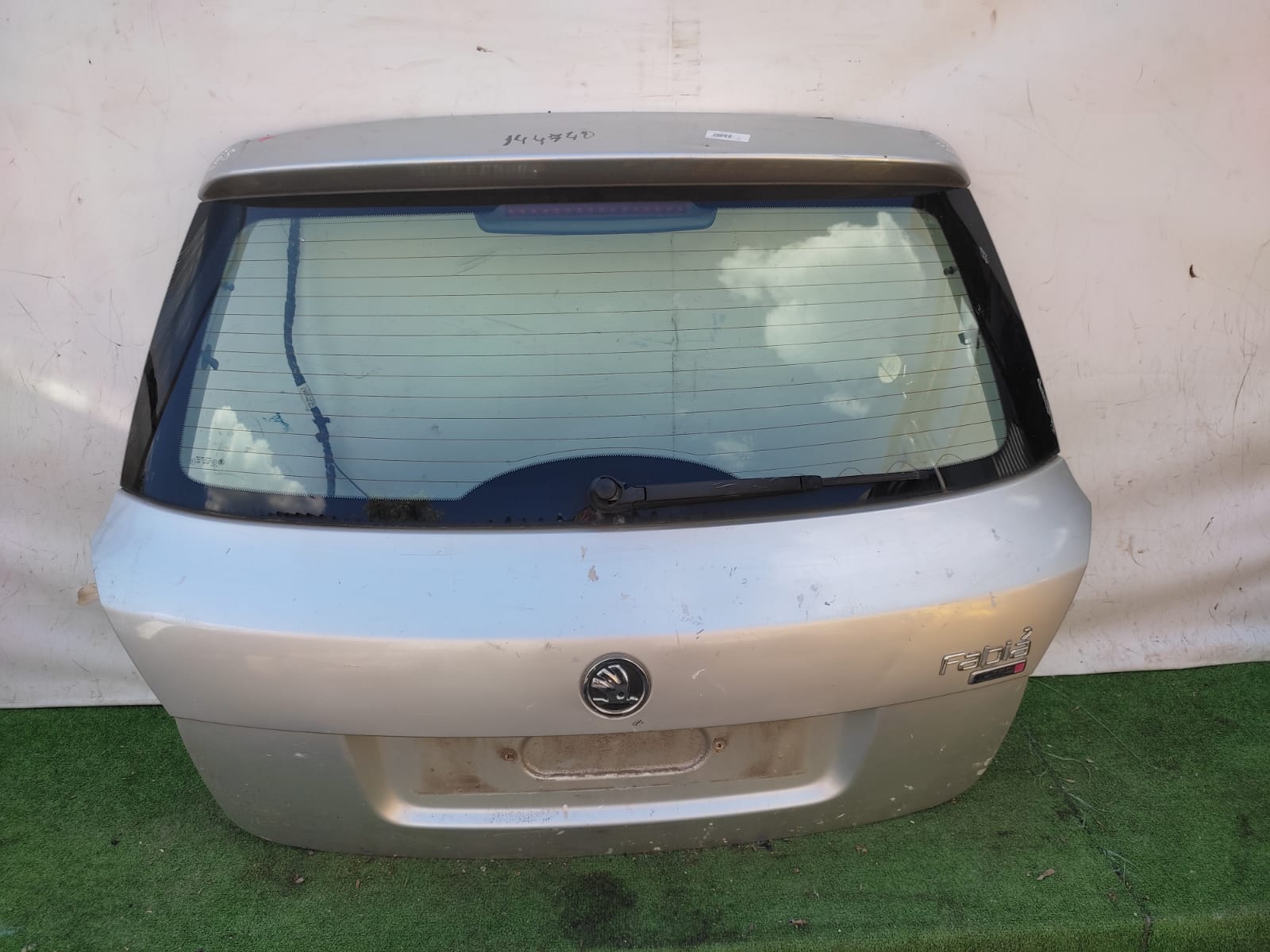 Крышка багажника SKODA FABIA 2007- хэтчбек серебро б/у